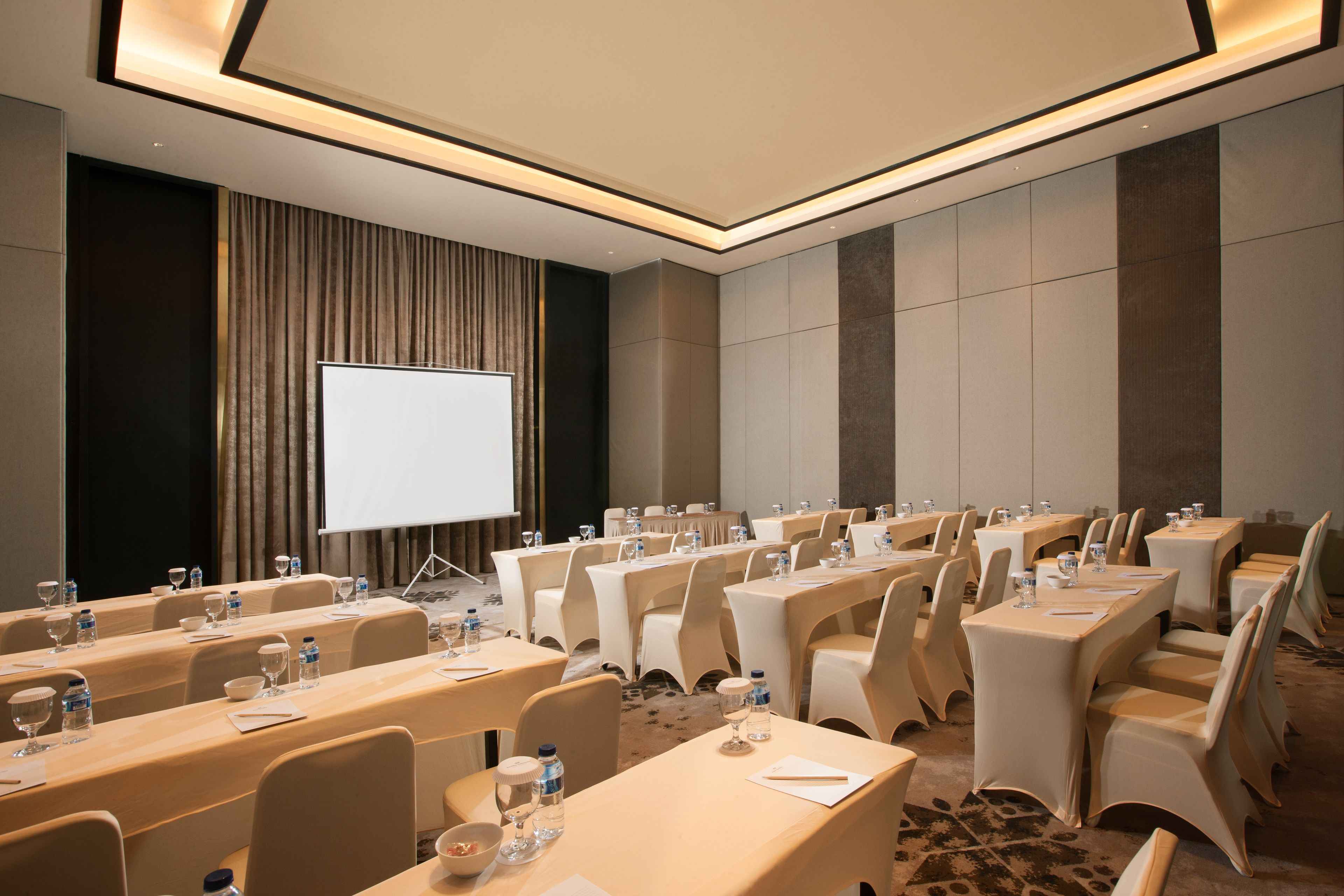 Hotel Santika Premiere Bandara - Palembang Hotel Santika Premiere Bandara - Palembang