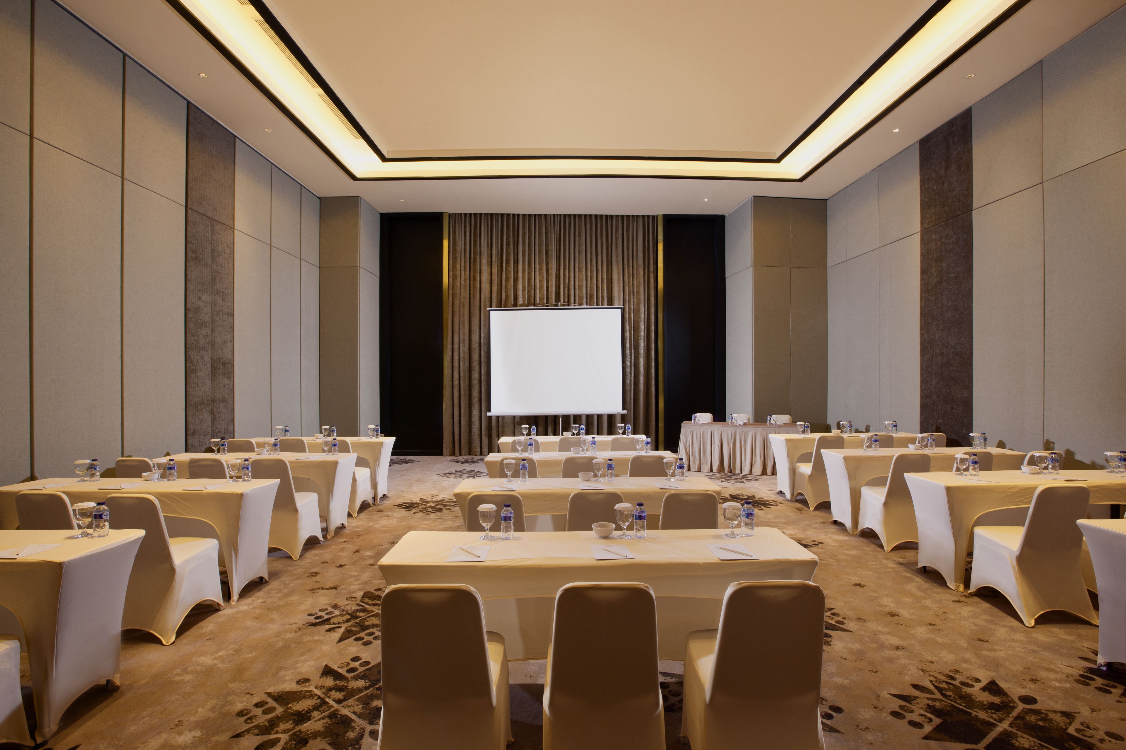 Hotel Santika Premiere Bandara - Palembang Hotel Santika Premiere Bandara - Palembang