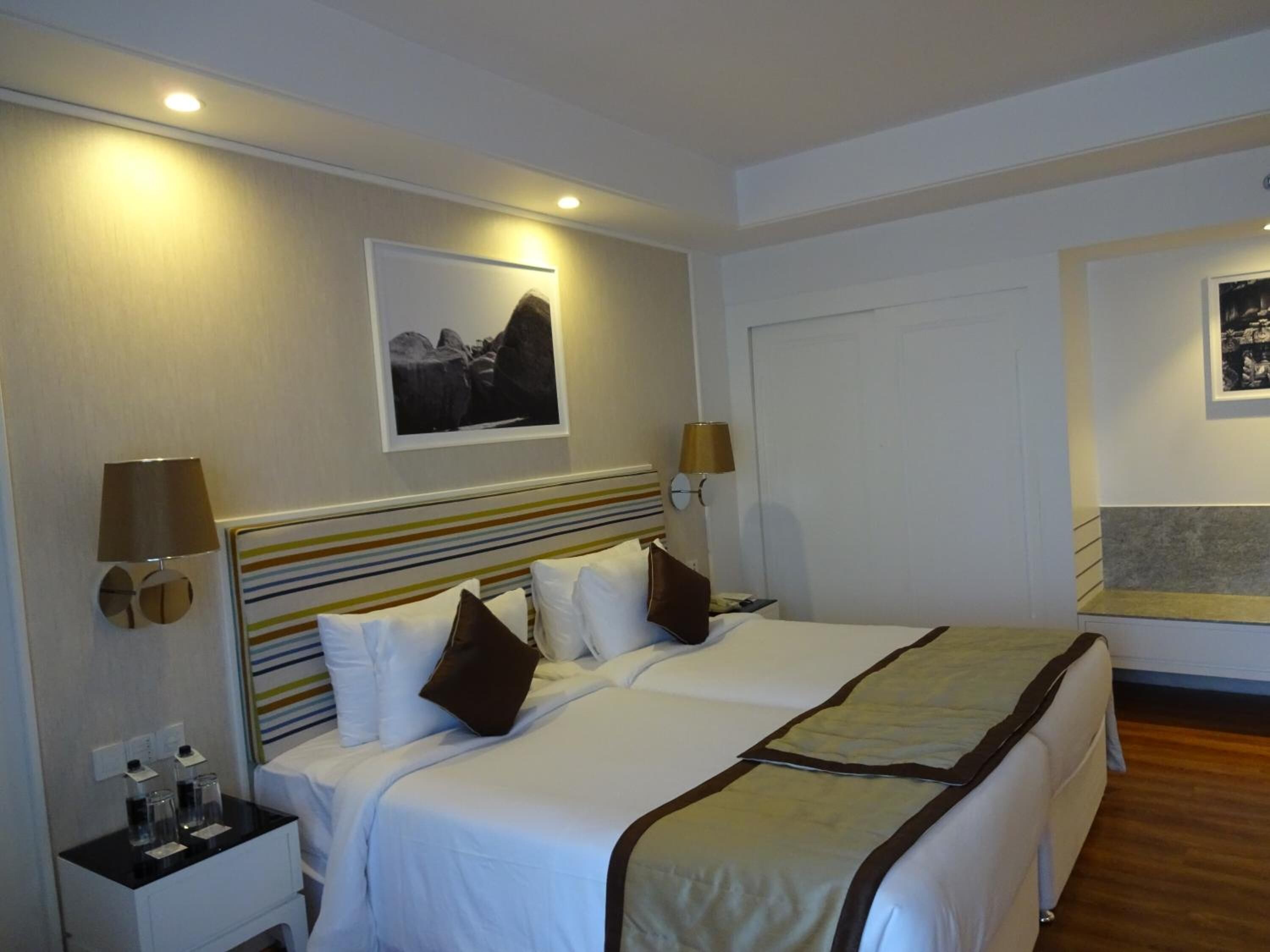 Amanora The Fern Pune Series by Marriott