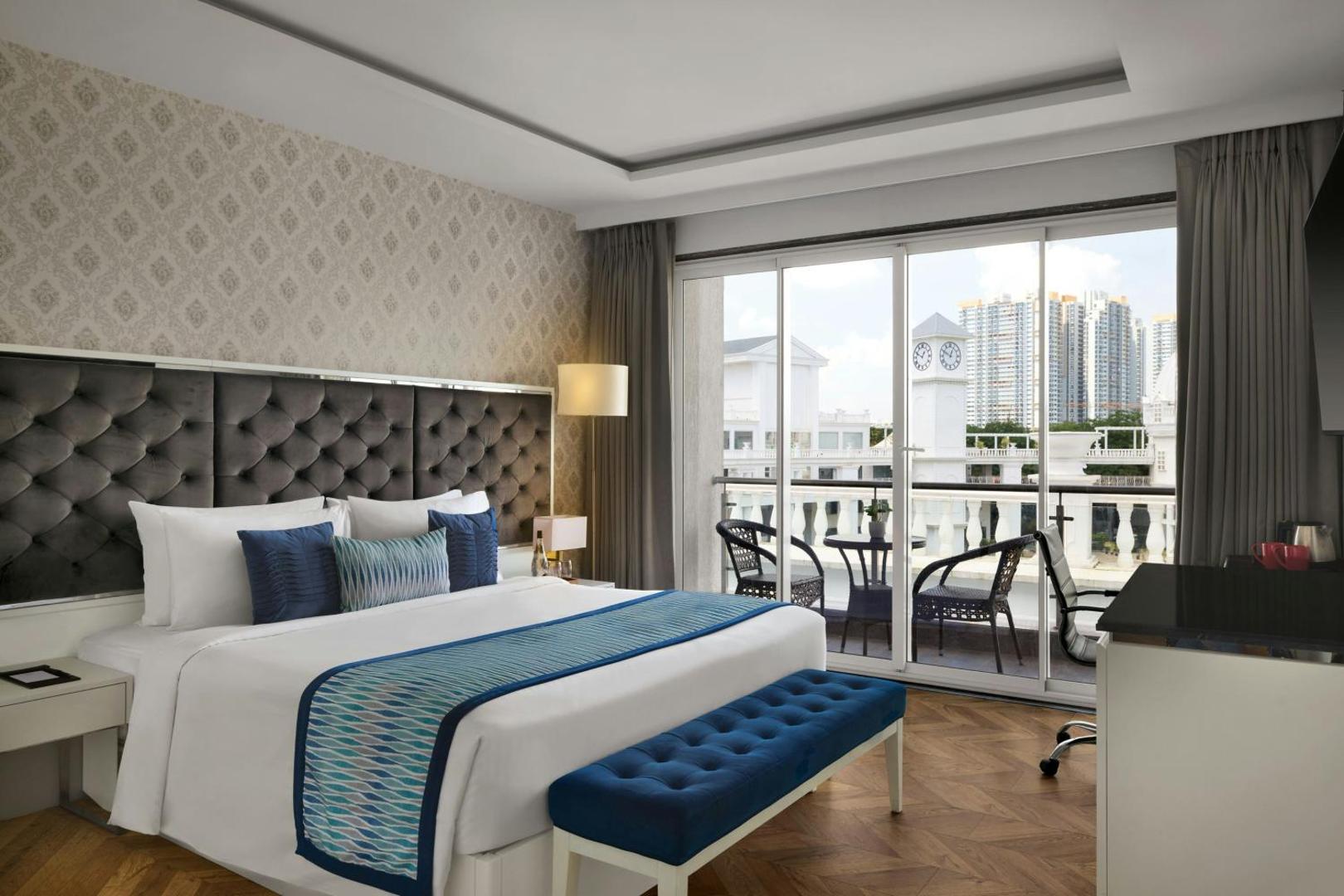 Amanora The Fern Pune Series by Marriott