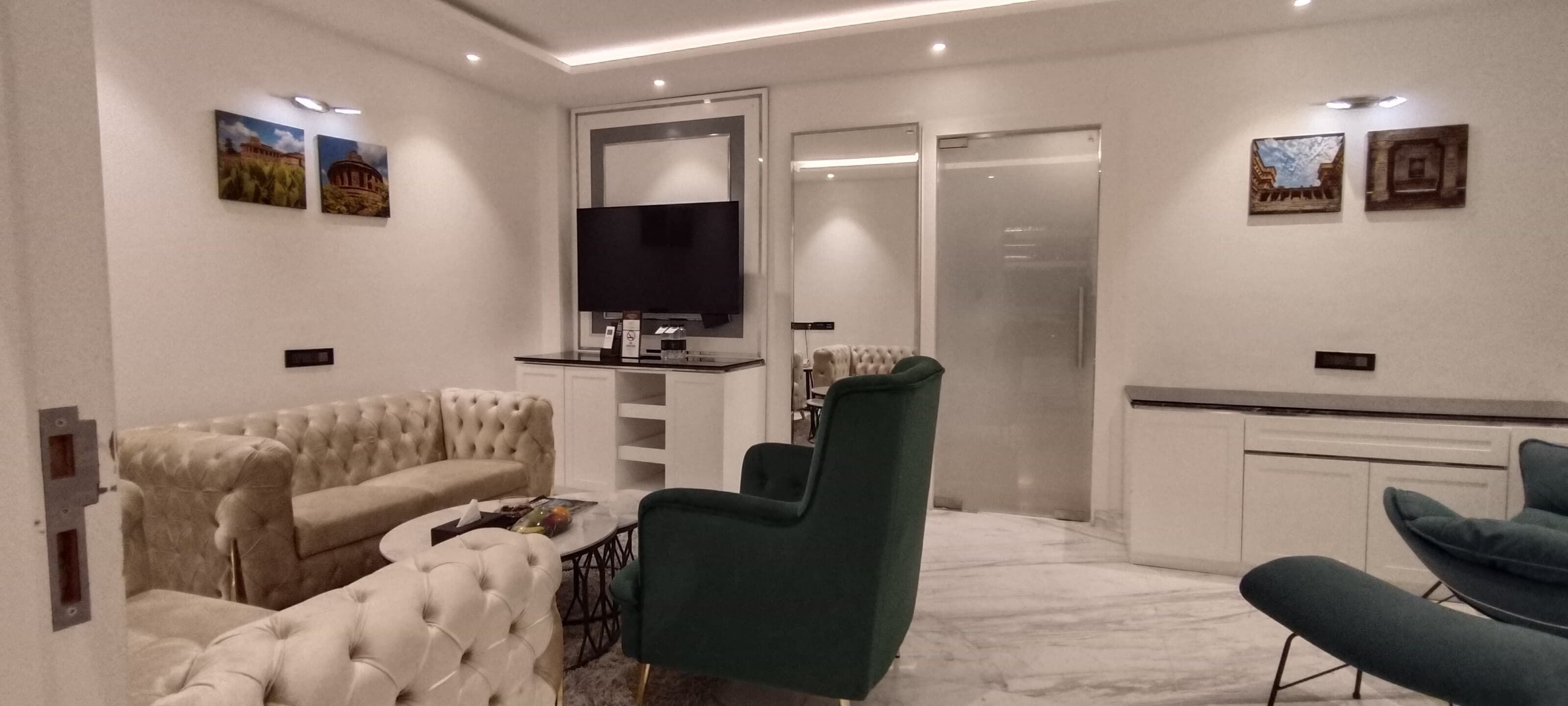 Amanora The Fern Pune Series by Marriott