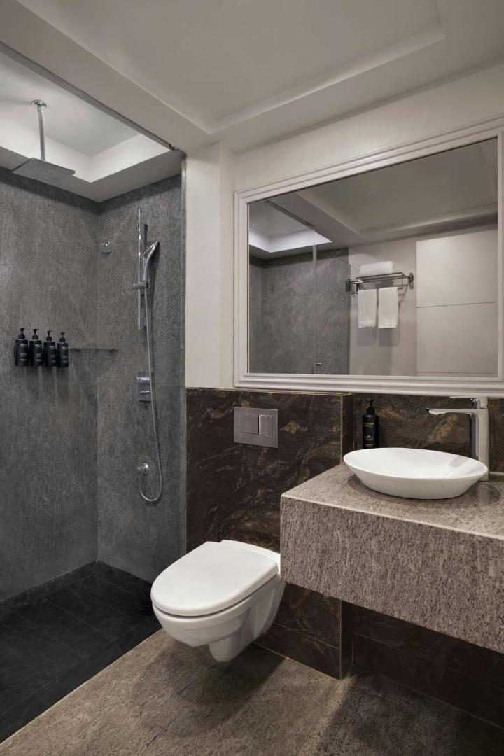 Amanora The Fern Pune Series by Marriott