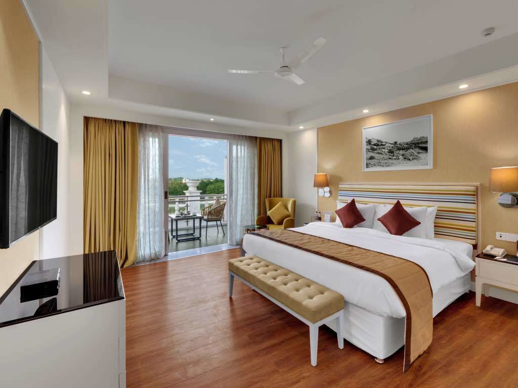 Amanora The Fern Pune Series by Marriott