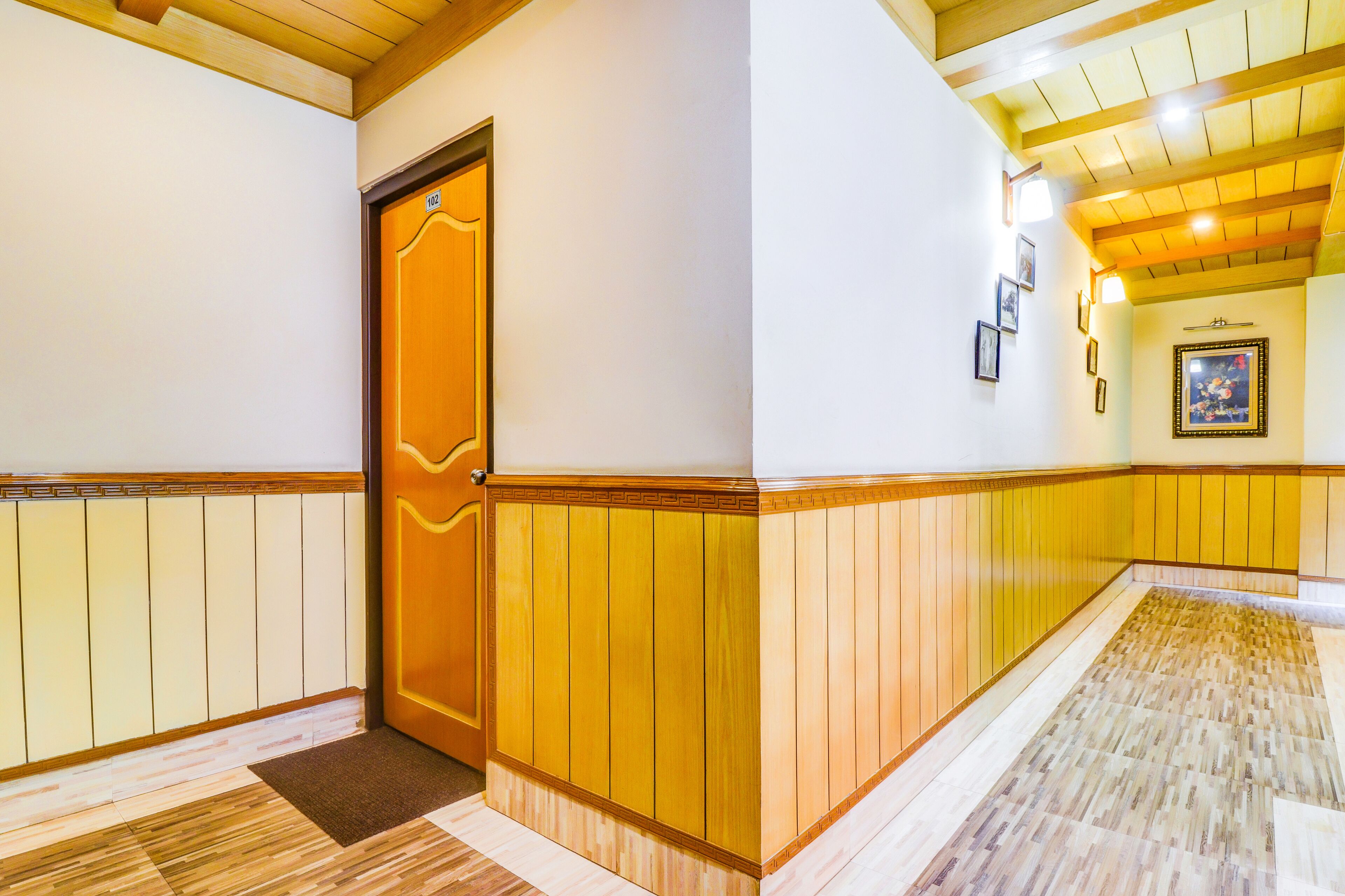 Hotel Misty Oak by FabHotels