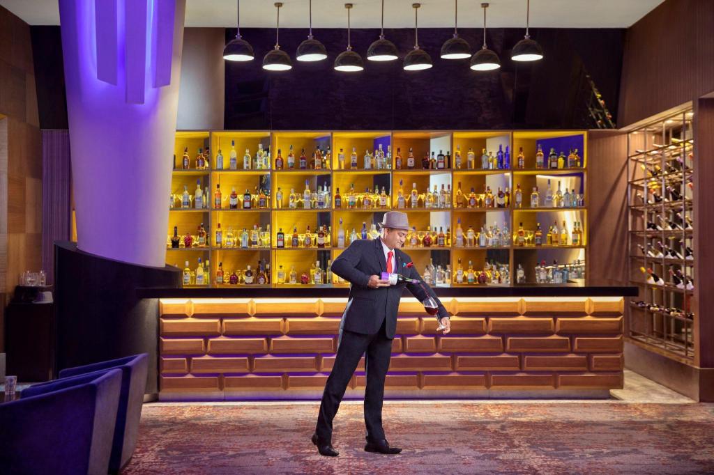 Taj Hotel & Convention Centre, Agra