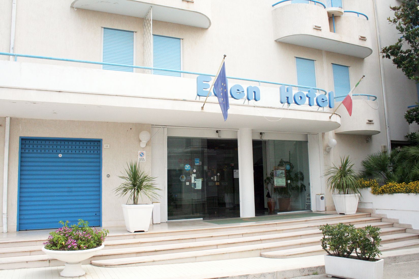 Eden Beach Club Eden Beach Club