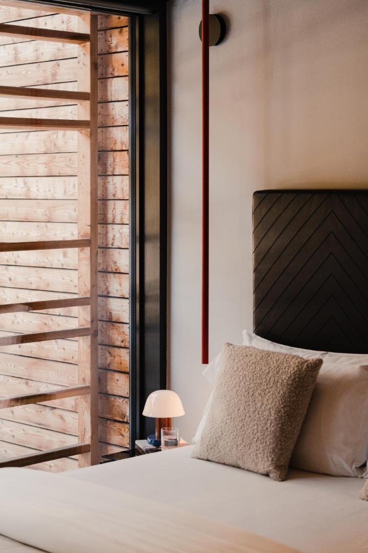 Aethos Monterosa Aethos Monterosa