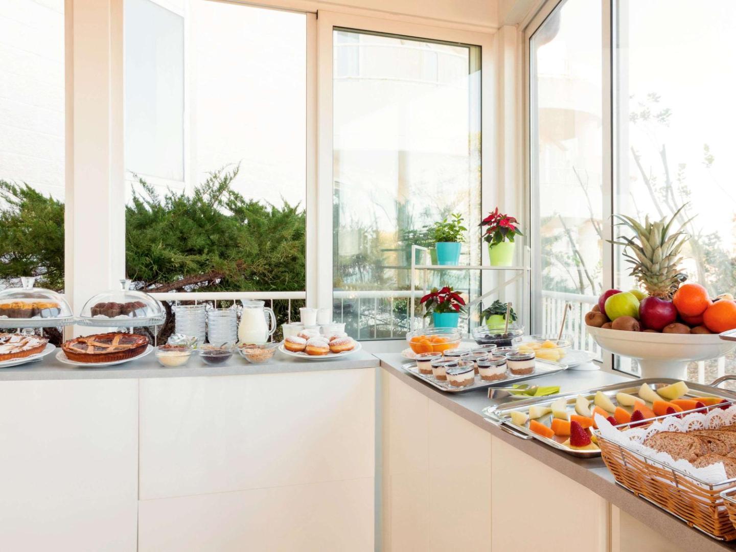 Hotel ibis Styles Bari Giovinazzo Hotel ibis Styles Bari Giovinazzo