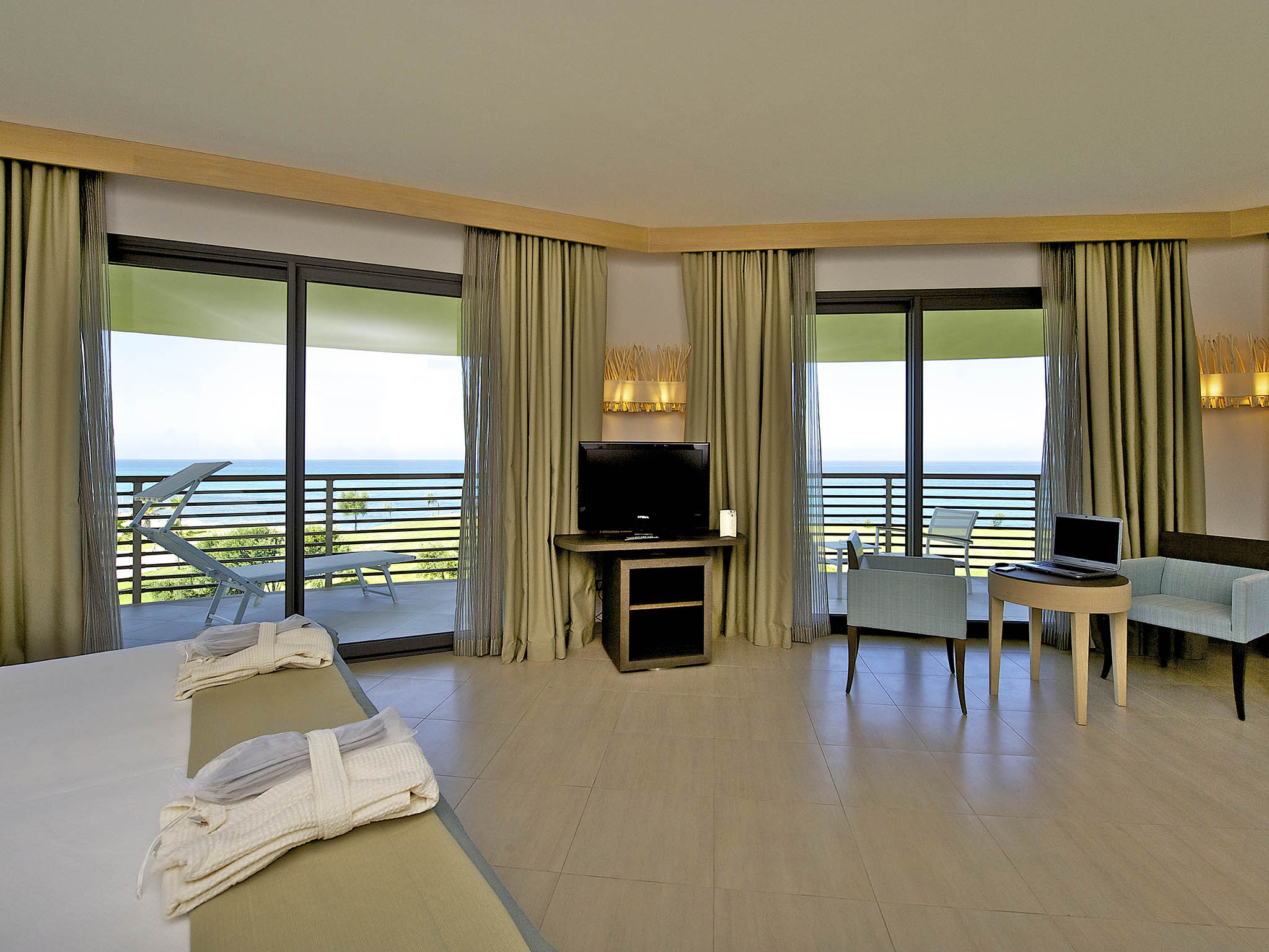 Capovaticano Resort Thalasso & Spa Capovaticano Resort Thalasso & Spa