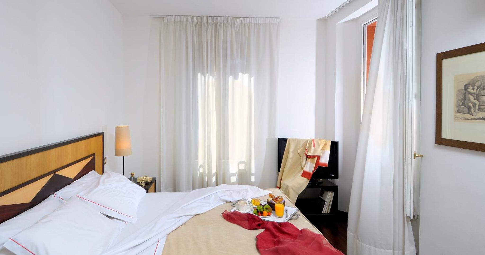 Phi Bologna Hotel & Apartments Phi Bologna Hotel & Apartments