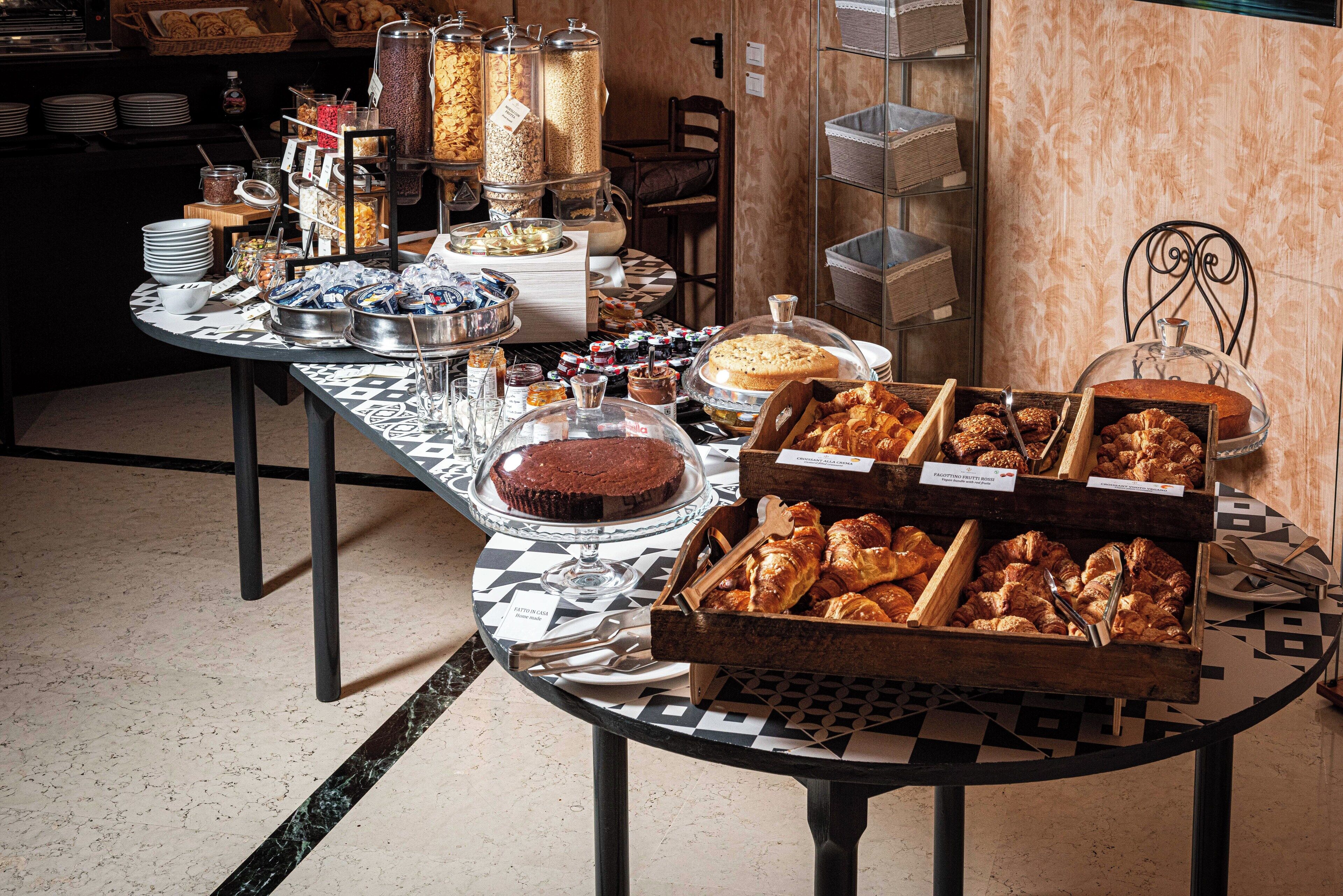 Phi Hotel Emilia Phi Hotel Emilia