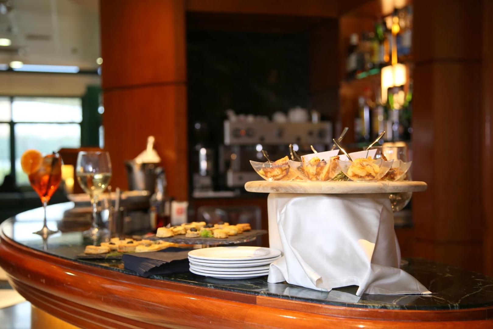 Phi Hotel Emilia Phi Hotel Emilia