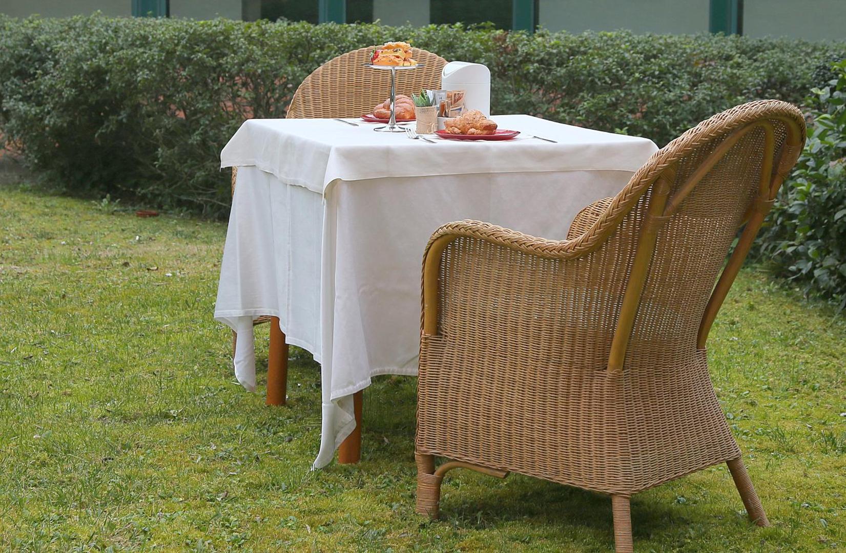 Phi Hotel Emilia Phi Hotel Emilia