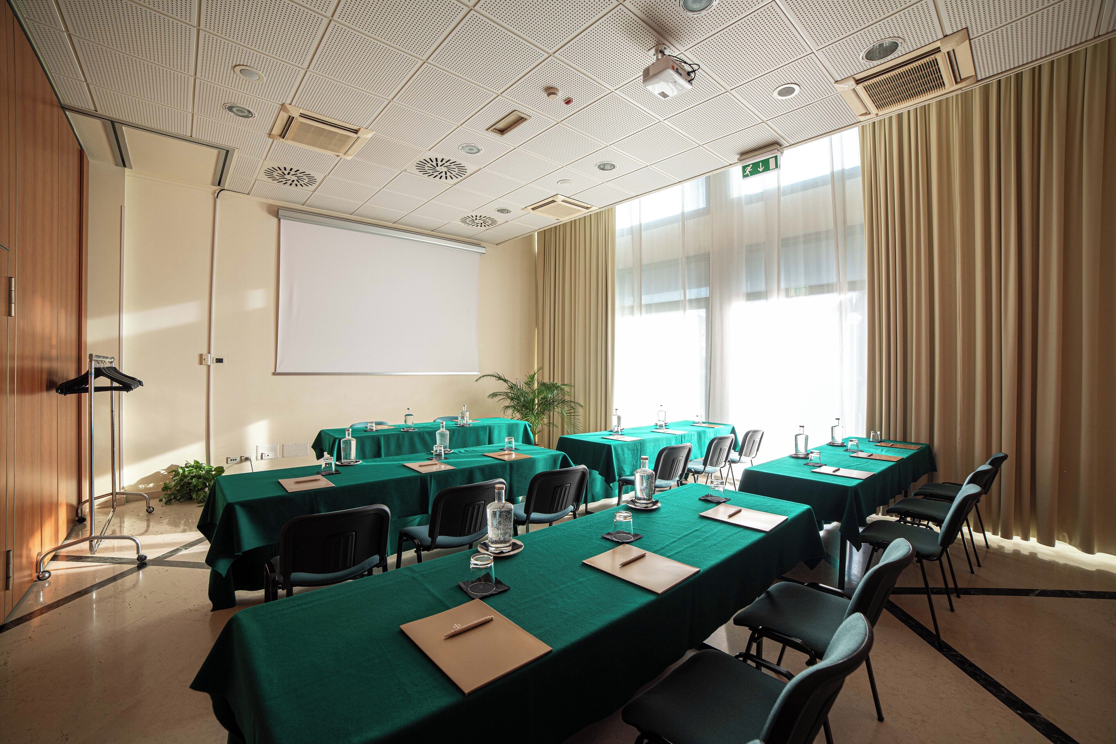 Phi Hotel Emilia Phi Hotel Emilia