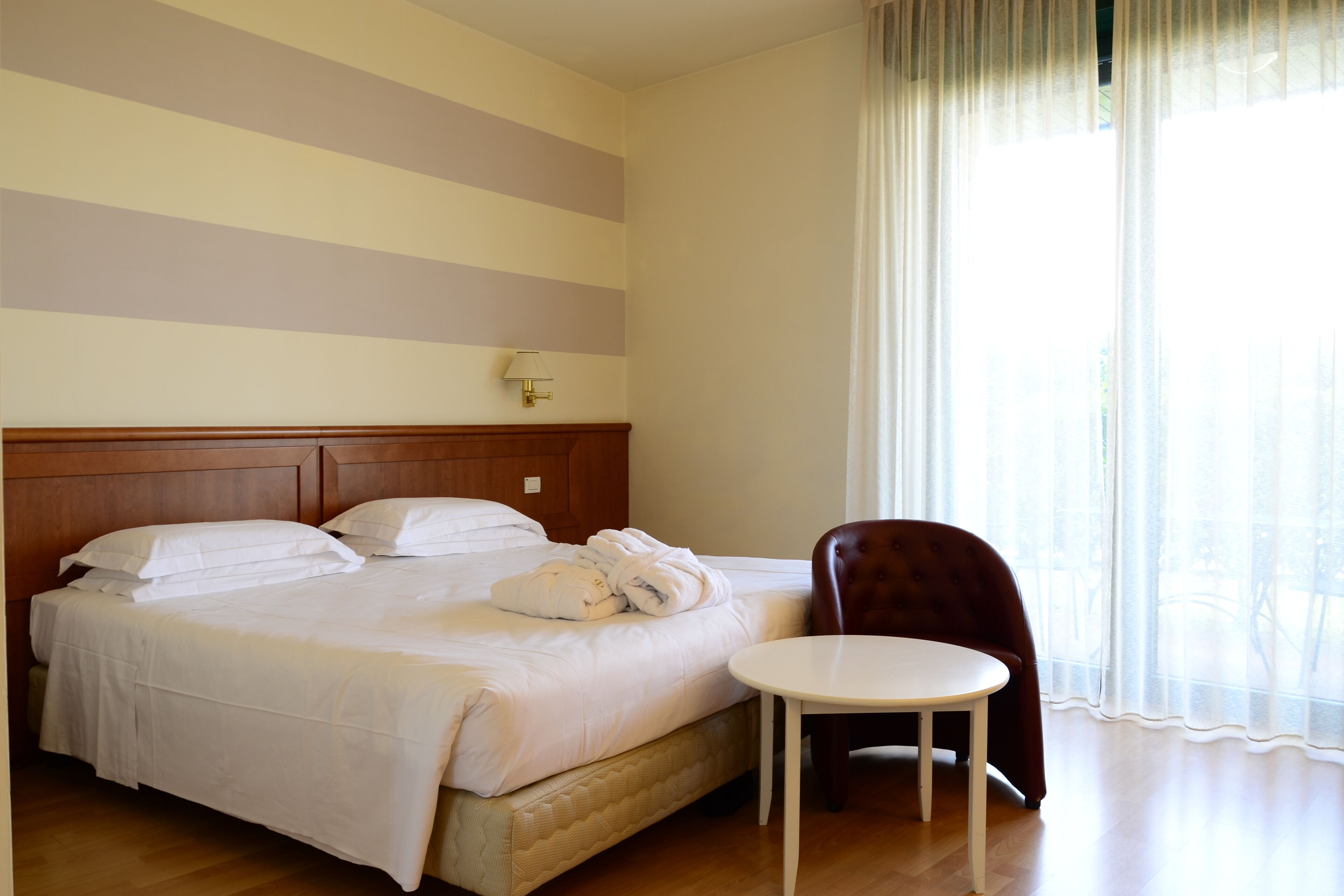Phi Hotel Emilia Phi Hotel Emilia