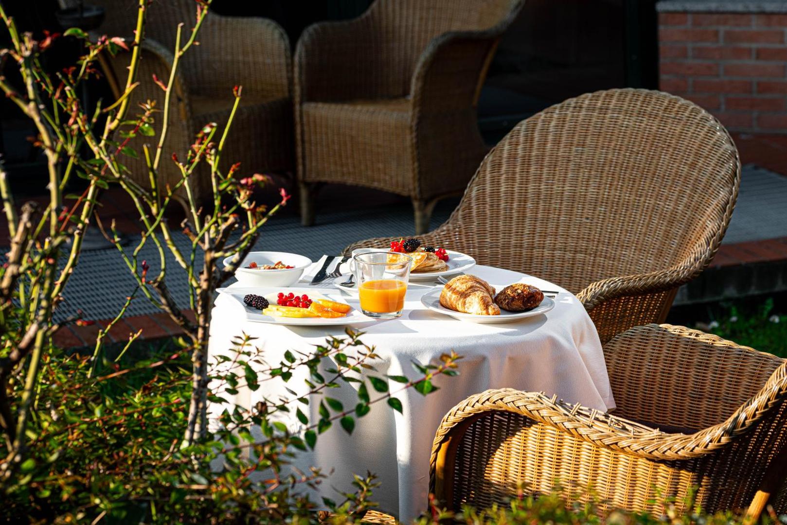 Phi Hotel Emilia Phi Hotel Emilia