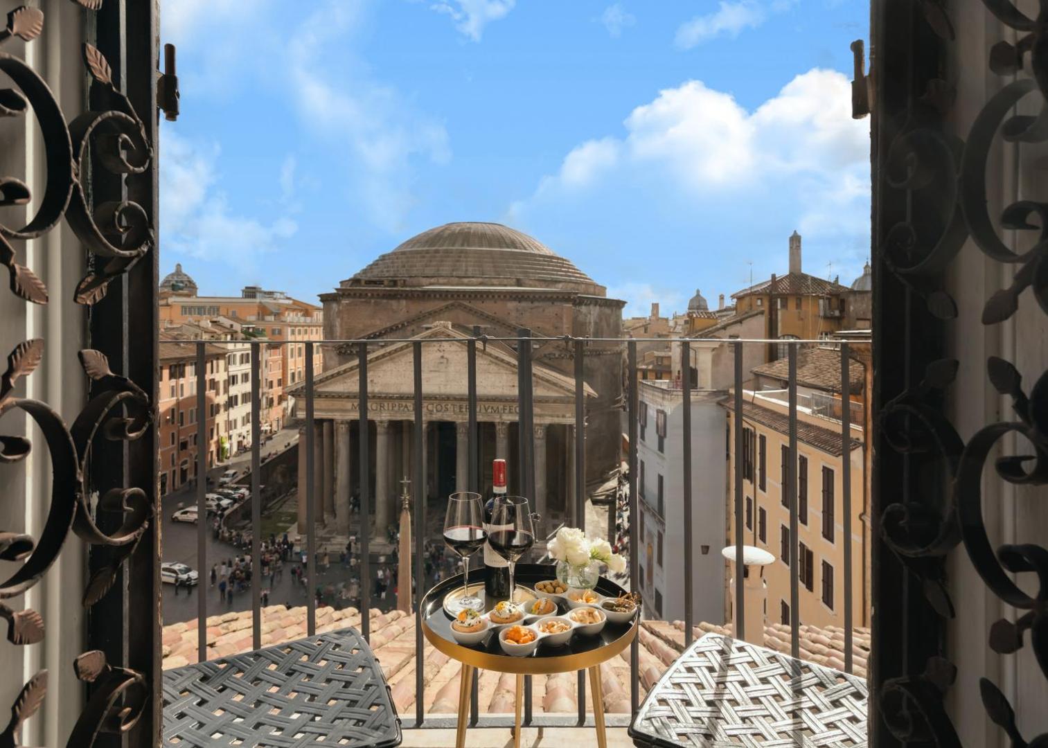 Antico Albergo del Sole al Pantheon Antico Albergo del Sole al Pantheon