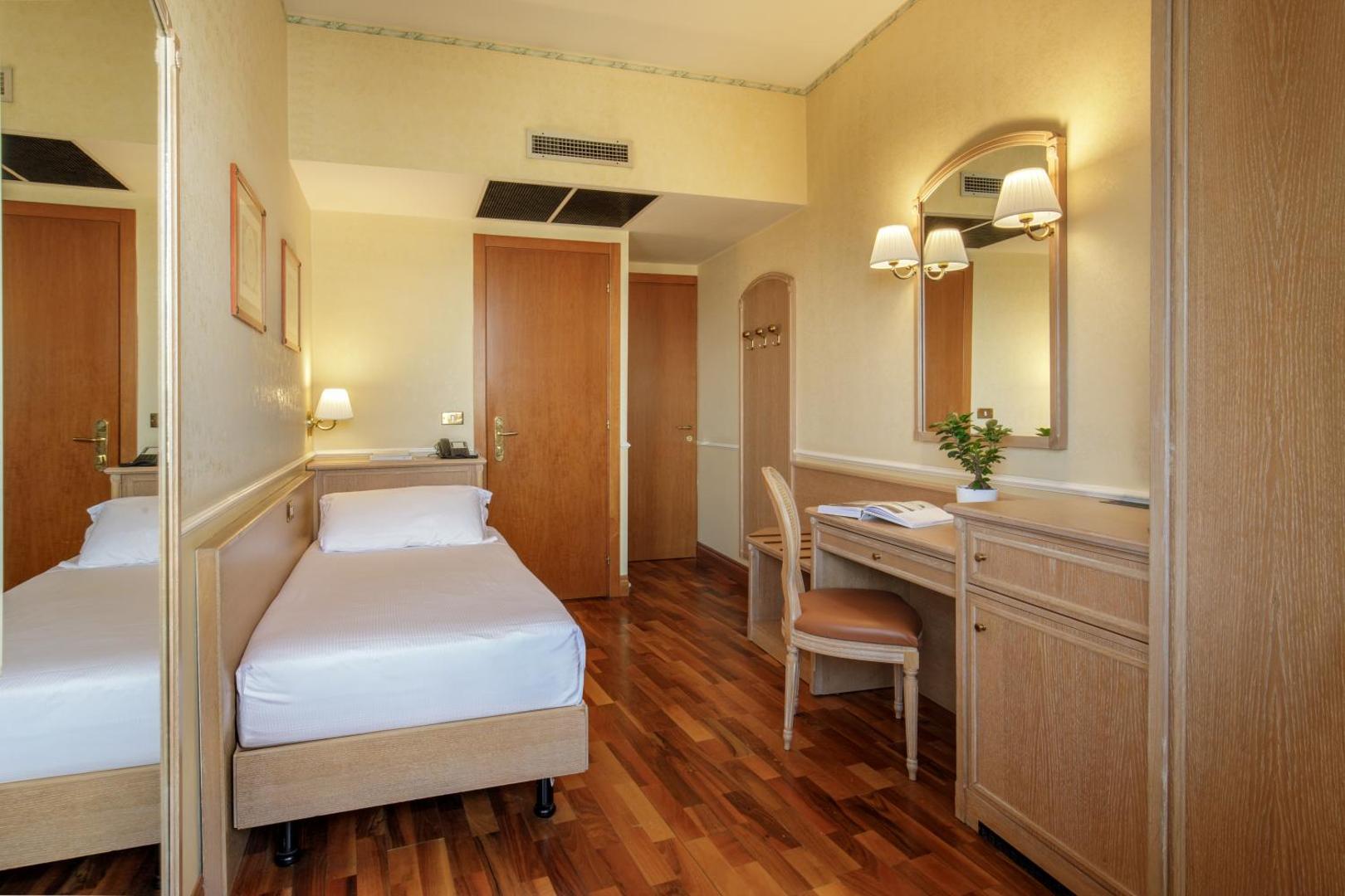 Hotel Santa Costanza Hotel Santa Costanza