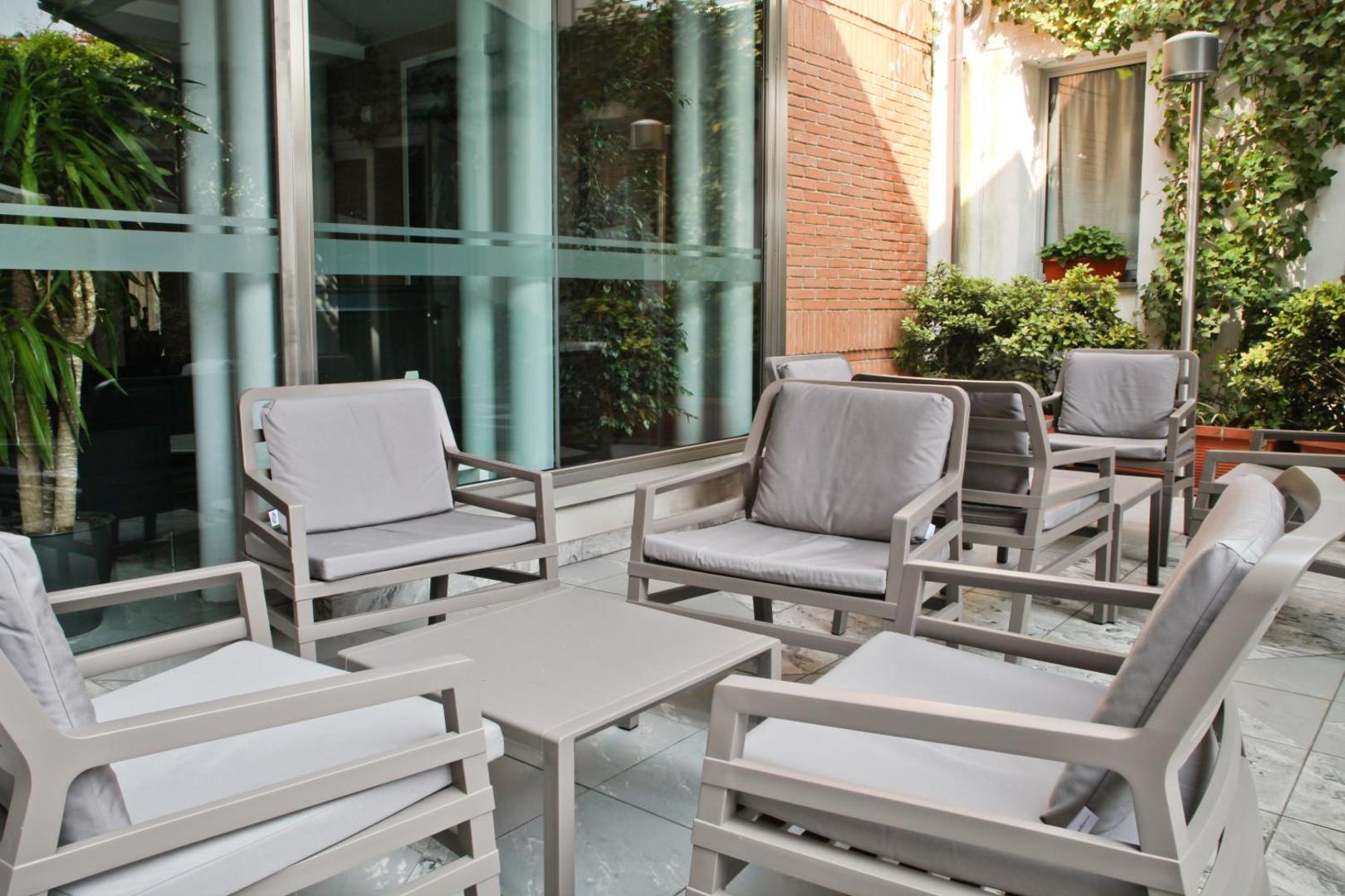 B&B HOTEL Milano Cologno Studios B&B HOTEL Milano Cologno Studios