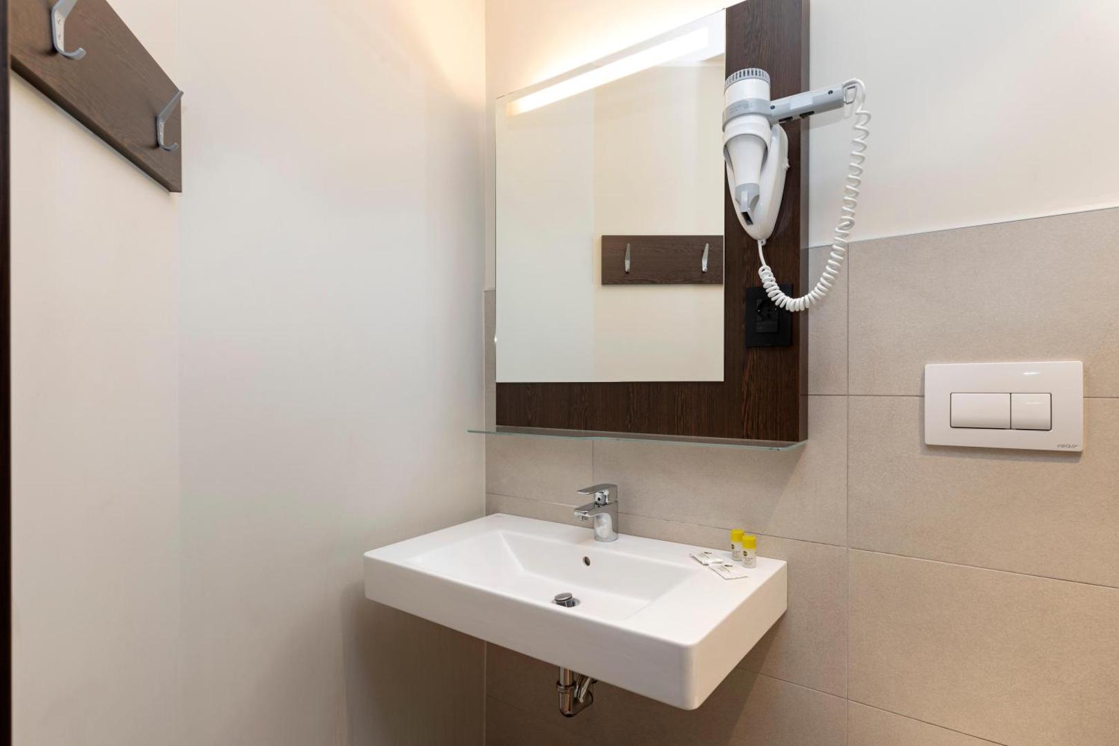 B&B Hotel MILANO Sant'Ambrogio B&B Hotel MILANO Sant'Ambrogio