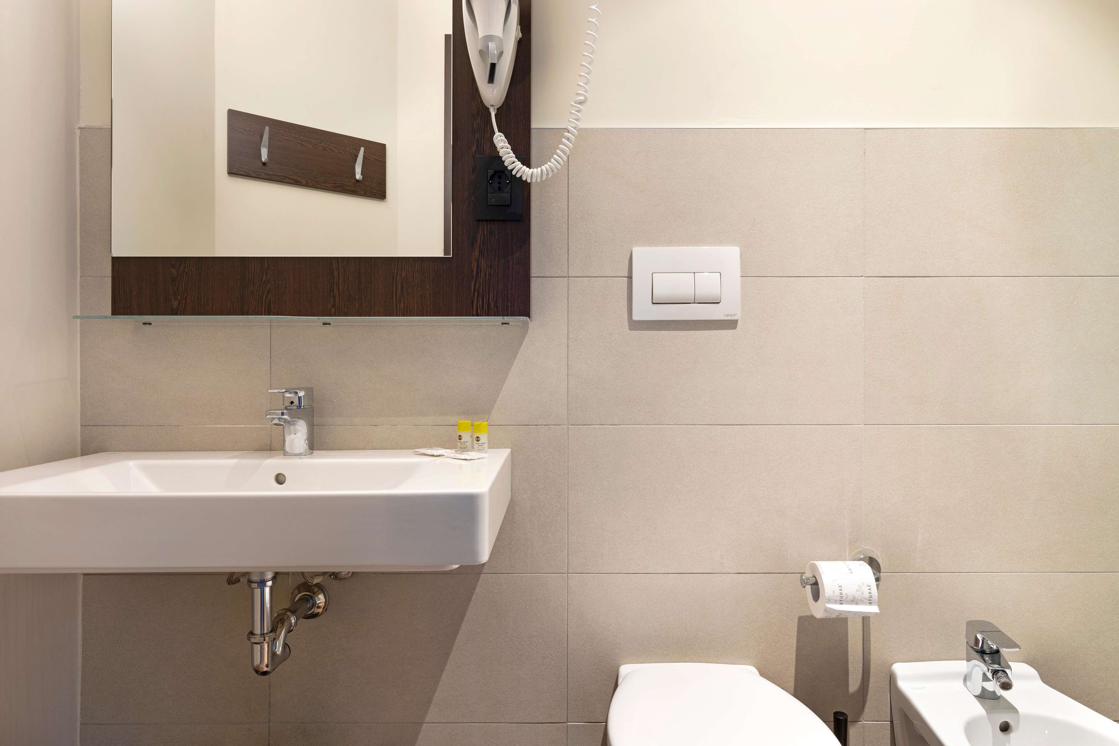 B&B Hotel MILANO Sant'Ambrogio B&B Hotel MILANO Sant'Ambrogio
