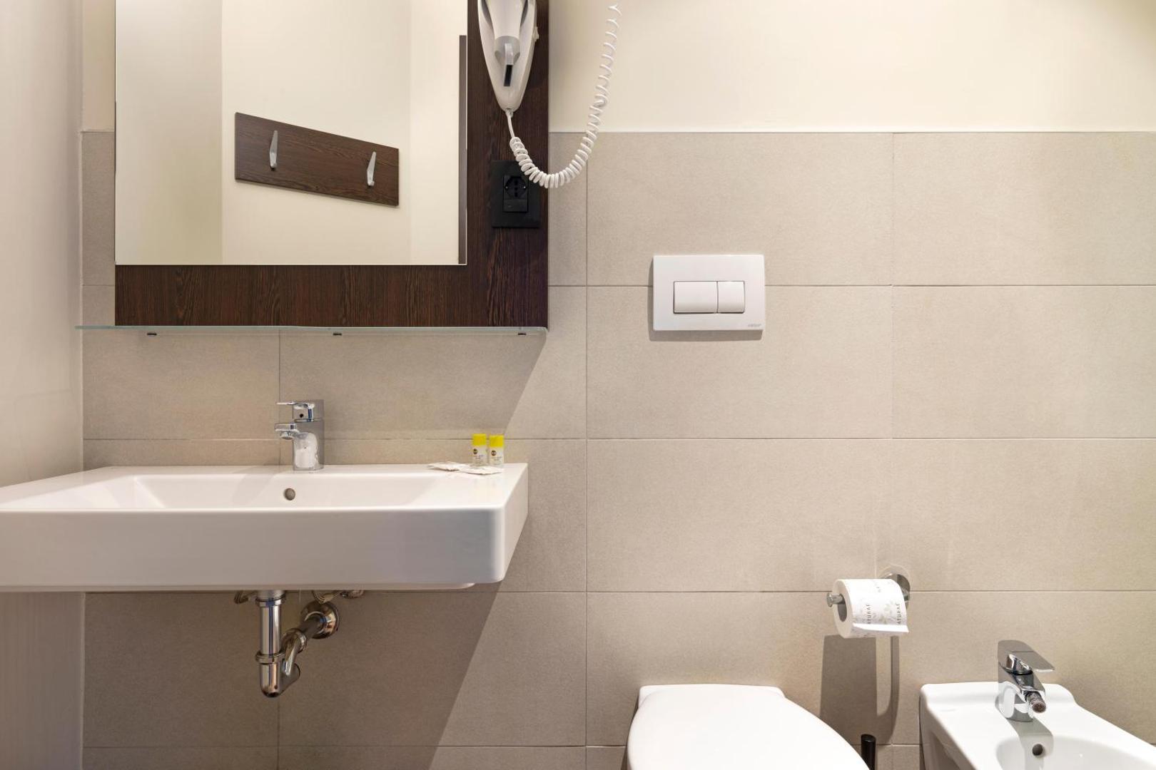 B&B Hotel MILANO Sant'Ambrogio B&B Hotel MILANO Sant'Ambrogio