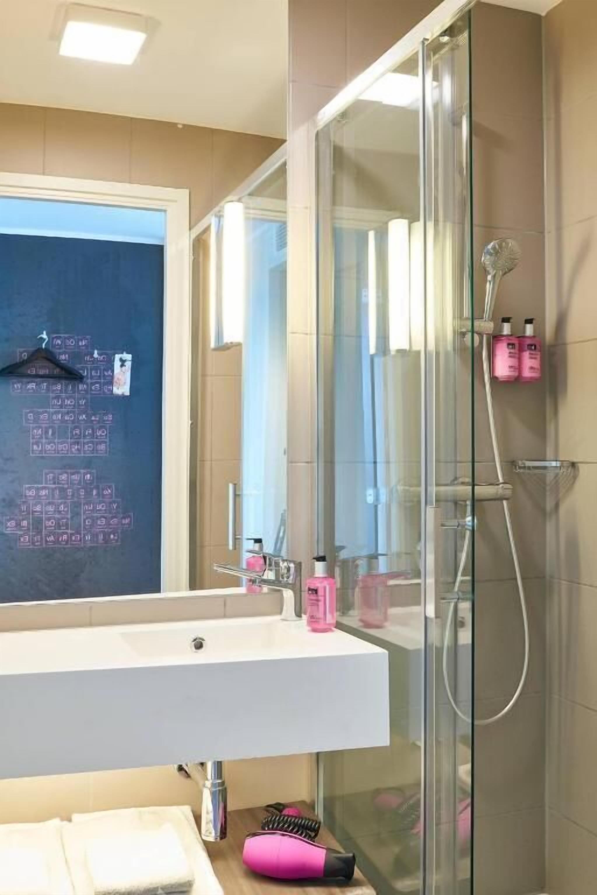 Moxy Milan Linate Airport Moxy Milan Linate Airport