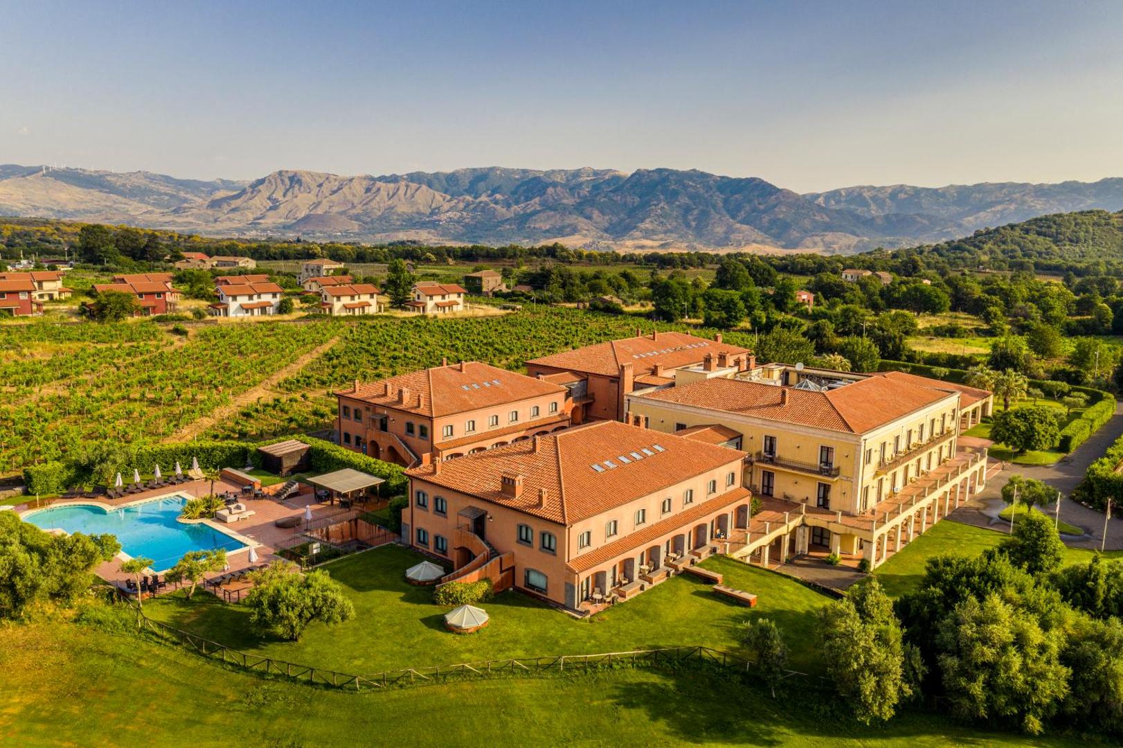 Picciolo Etna Golf Resort & Spa, Curio Collection by Hilton