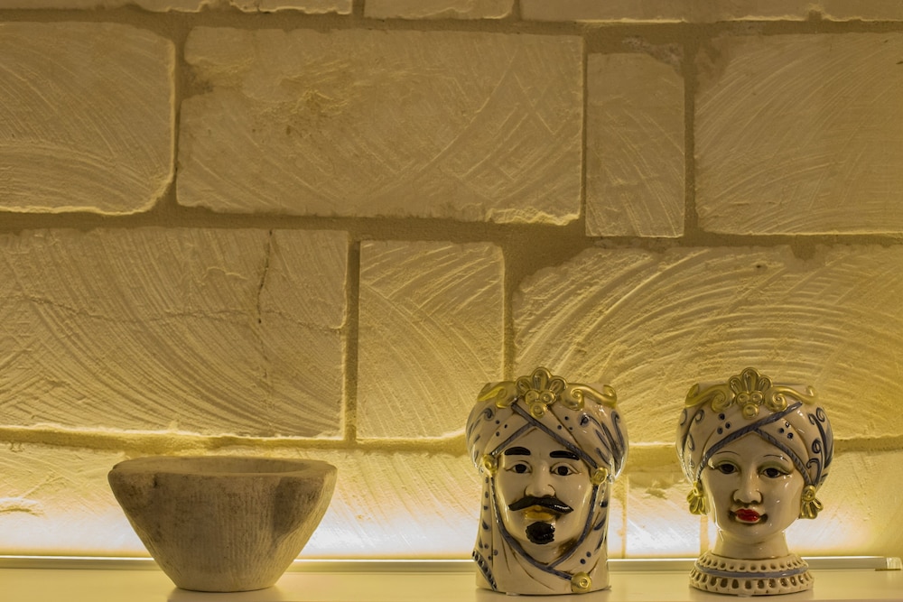 The Mansion of Heroes