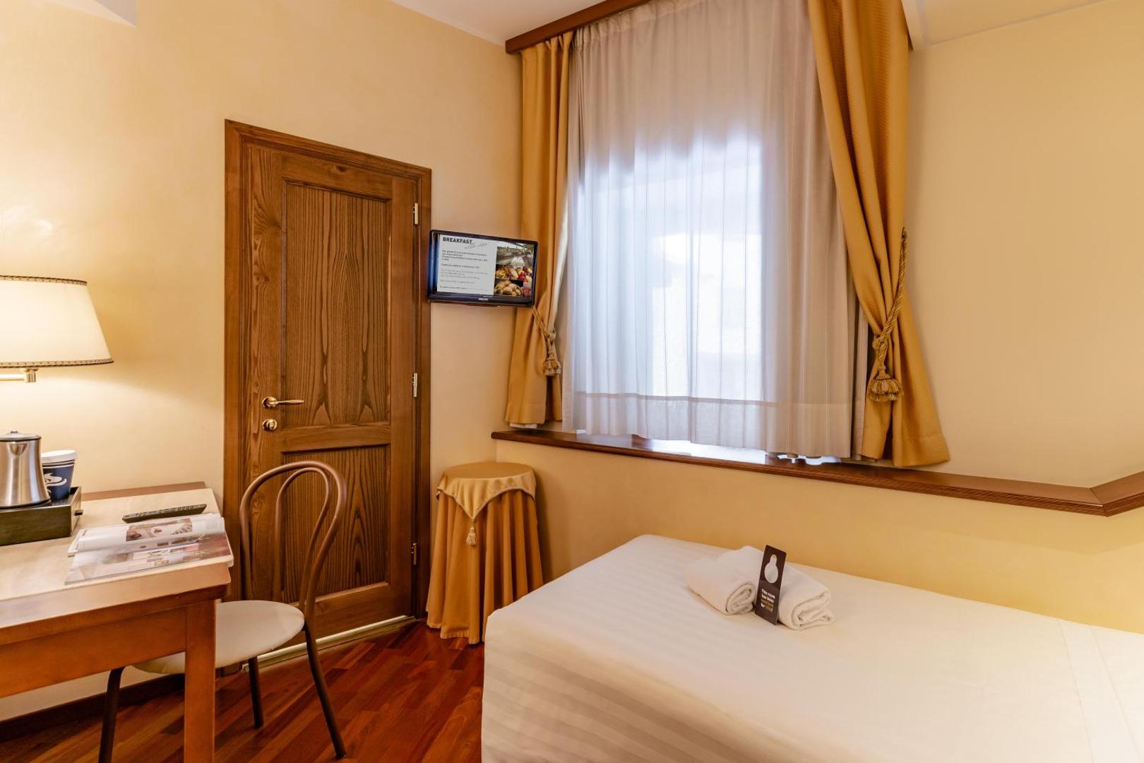 B&B HOTEL Firenze Pitti Palace al Ponte Vecchio B&B HOTEL Firenze Pitti Palace al Ponte Vecchio