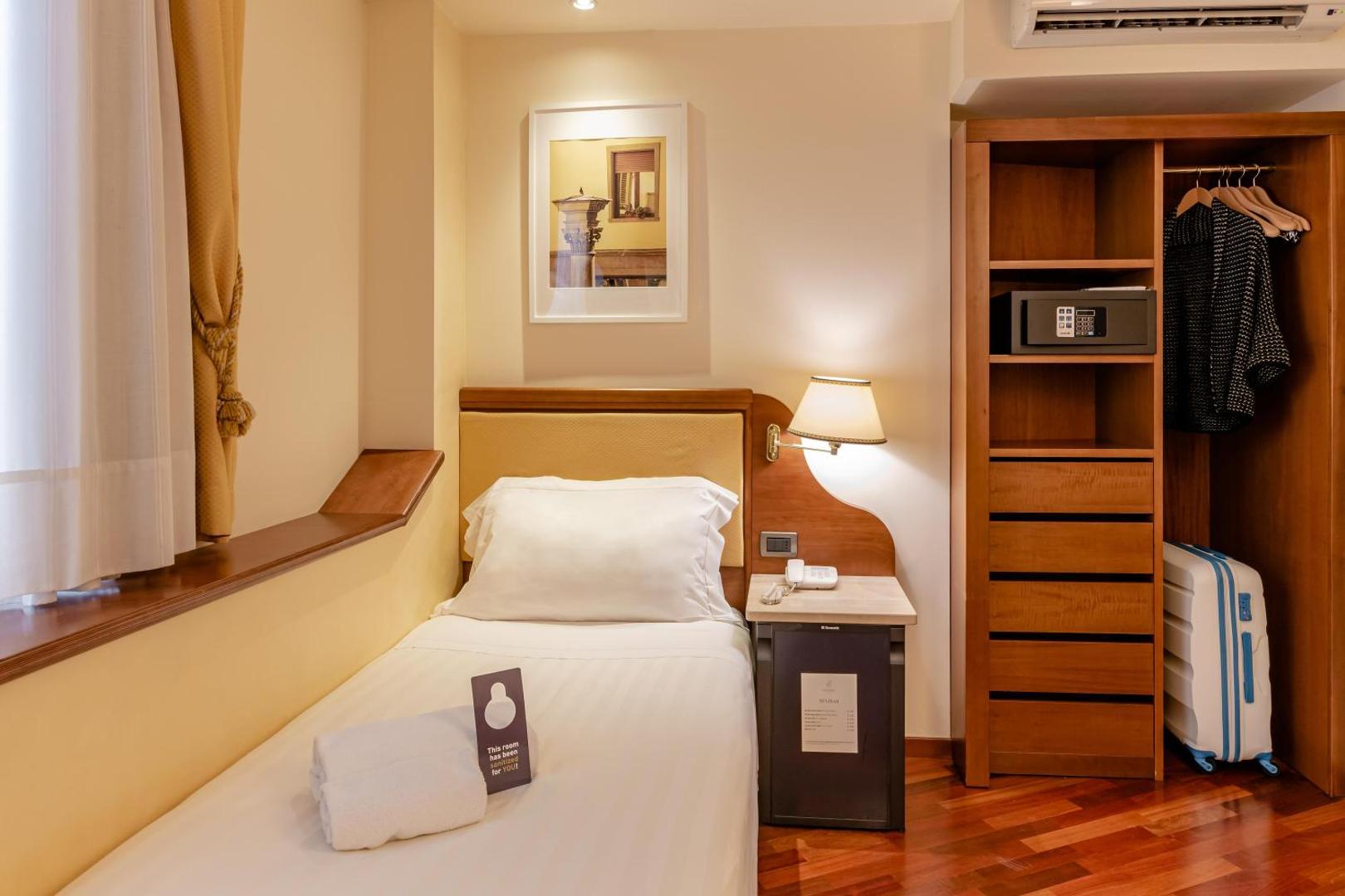 B&B HOTEL Firenze Pitti Palace al Ponte Vecchio B&B HOTEL Firenze Pitti Palace al Ponte Vecchio