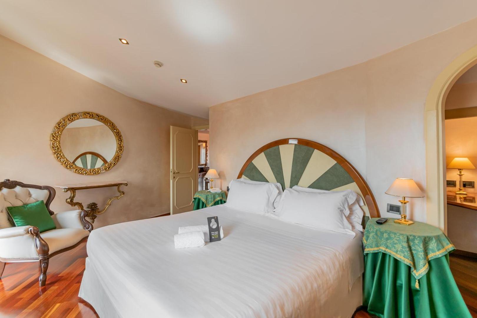 B&B HOTEL Firenze Pitti Palace al Ponte Vecchio B&B HOTEL Firenze Pitti Palace al Ponte Vecchio