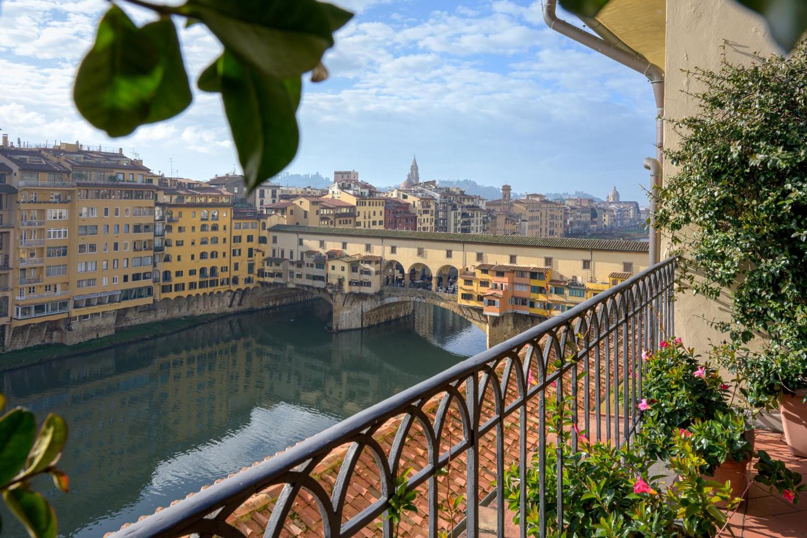 Degli Orafi Degli Orafi