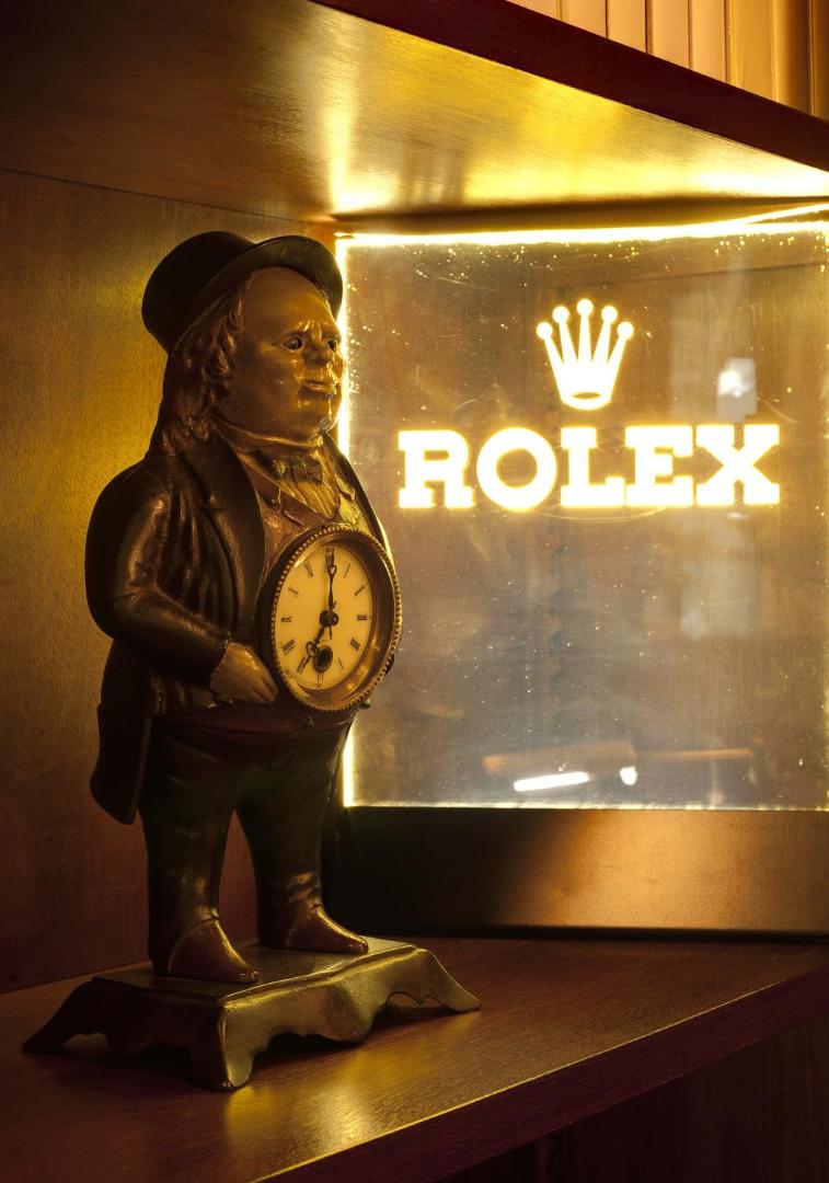 L'Orologio L'Orologio