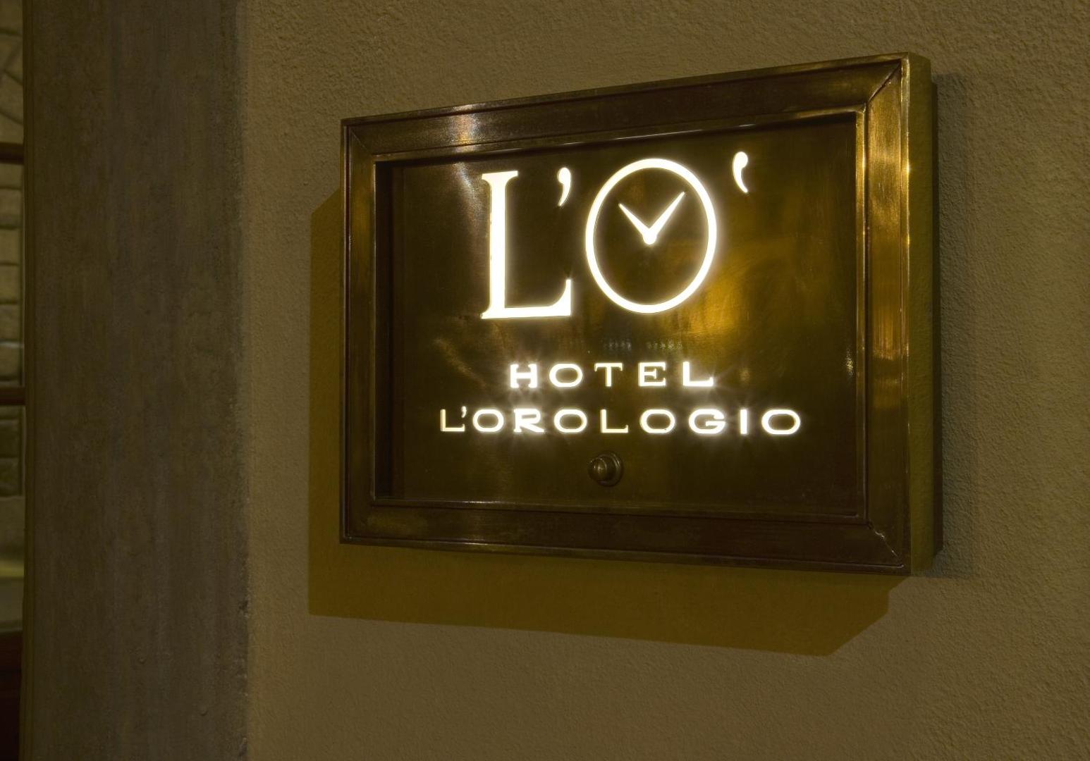 L'Orologio L'Orologio