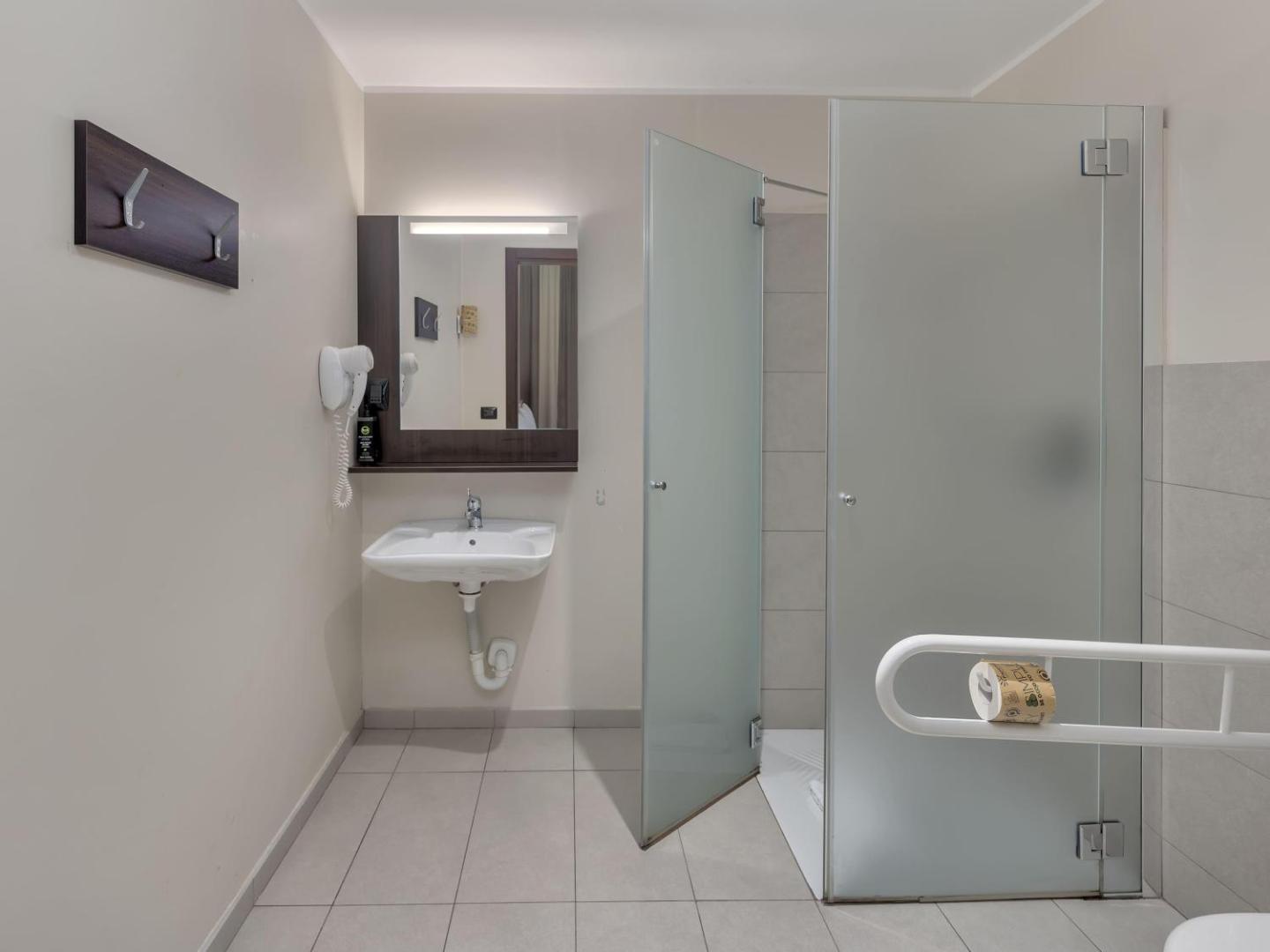 B&B HOTEL Como Camerlata B&B HOTEL Como Camerlata
