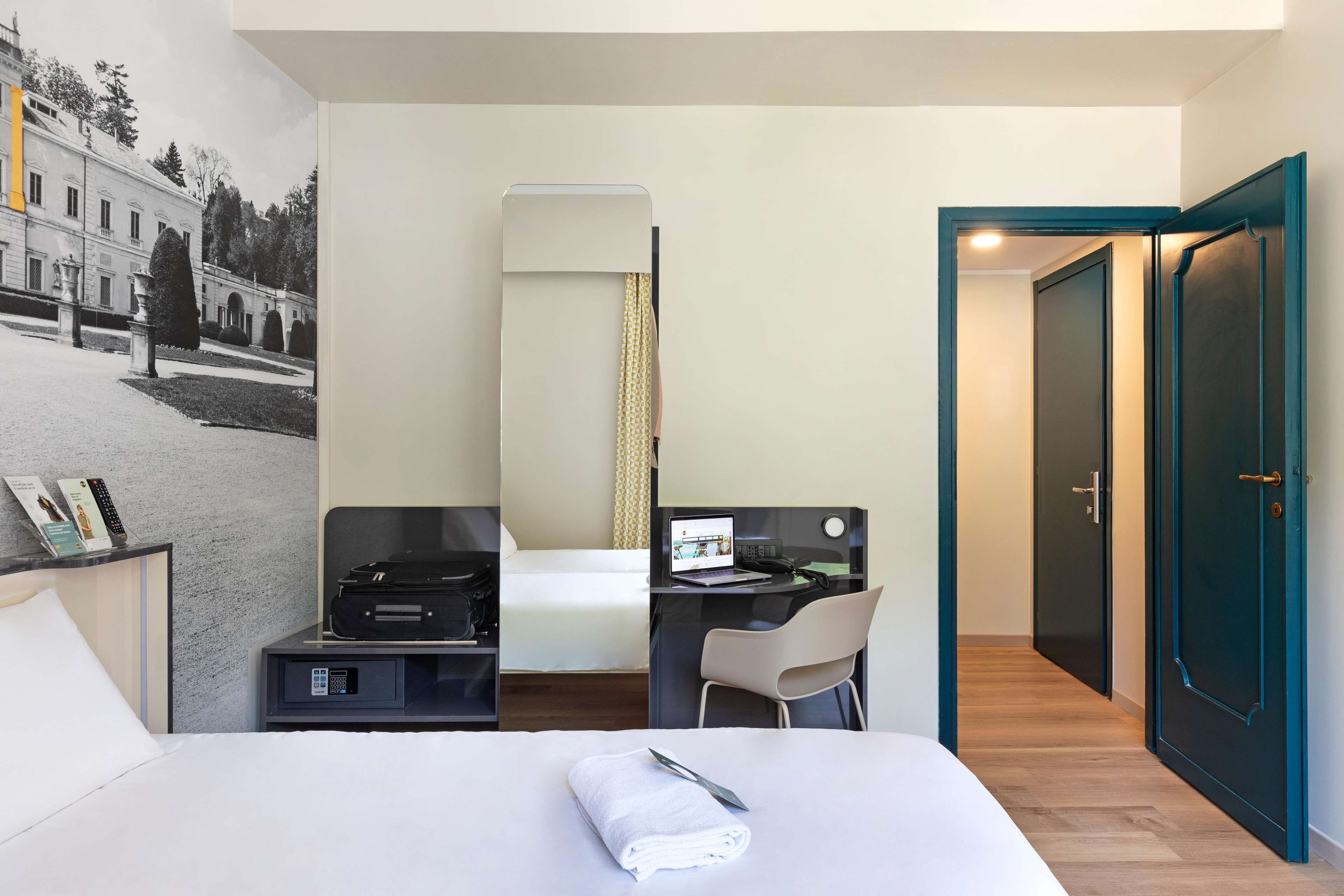 B&B Hotel COMO City Center B&B Hotel COMO City Center