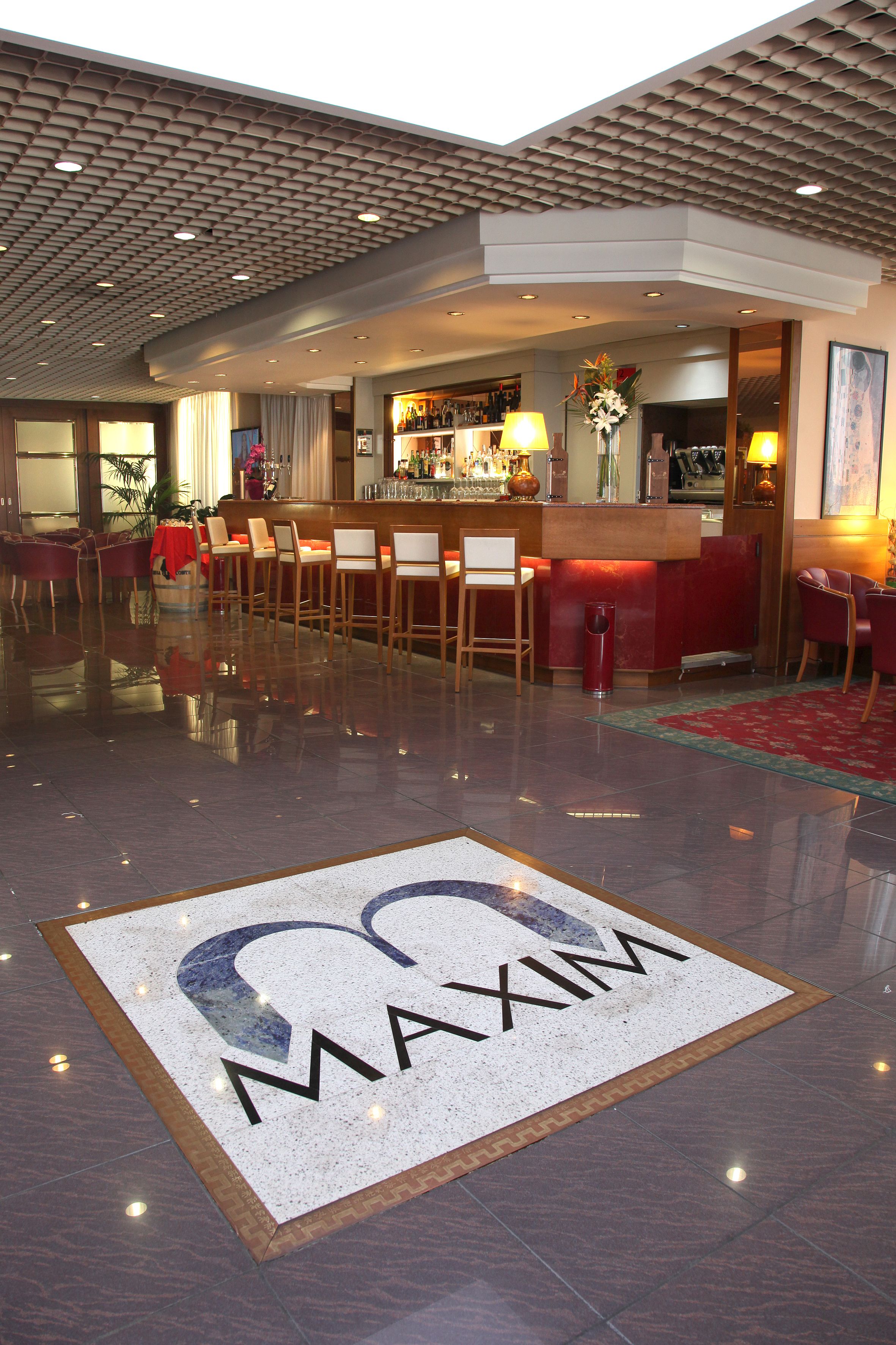 Maxim Maxim