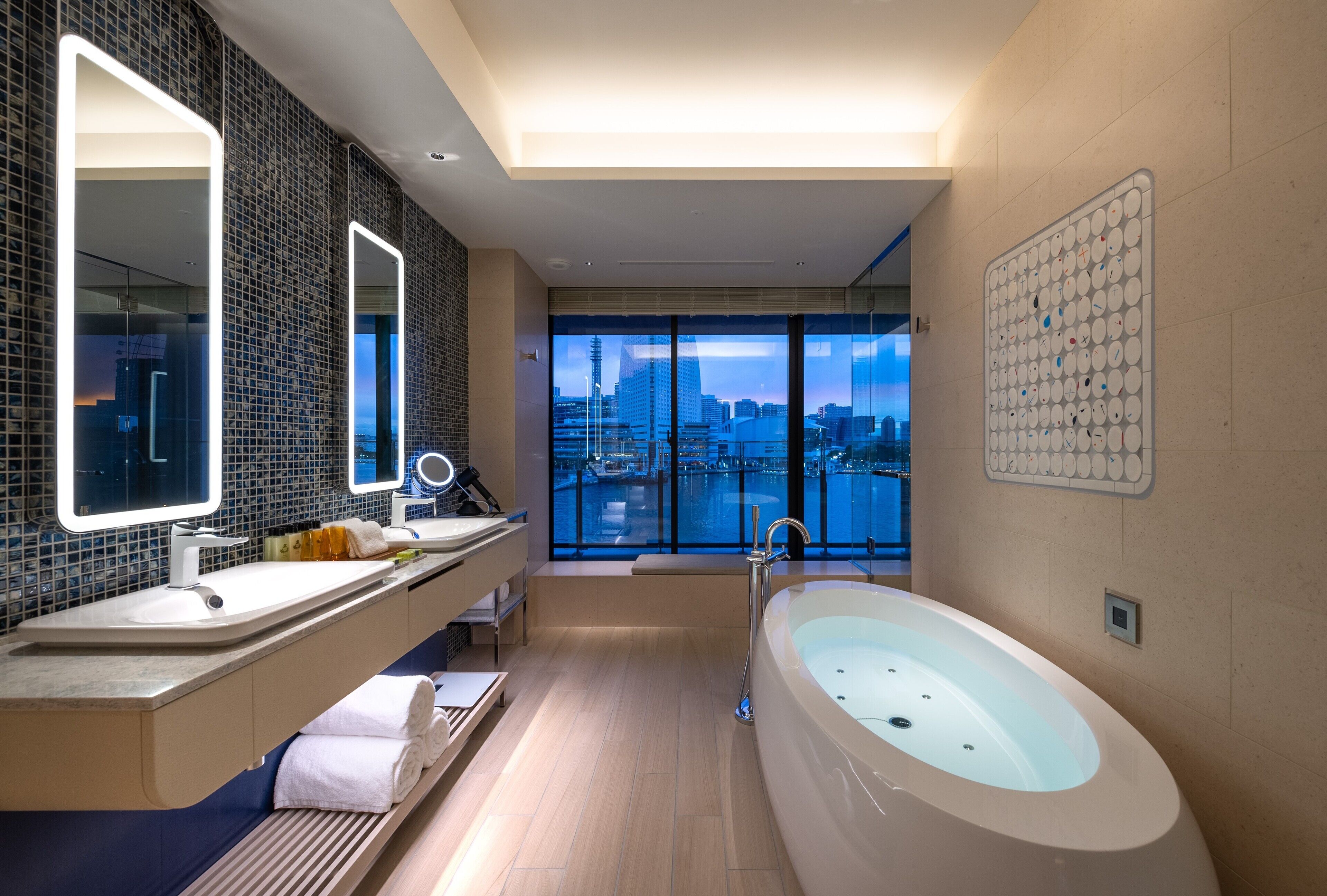 InterContinental Yokohama Pier 8