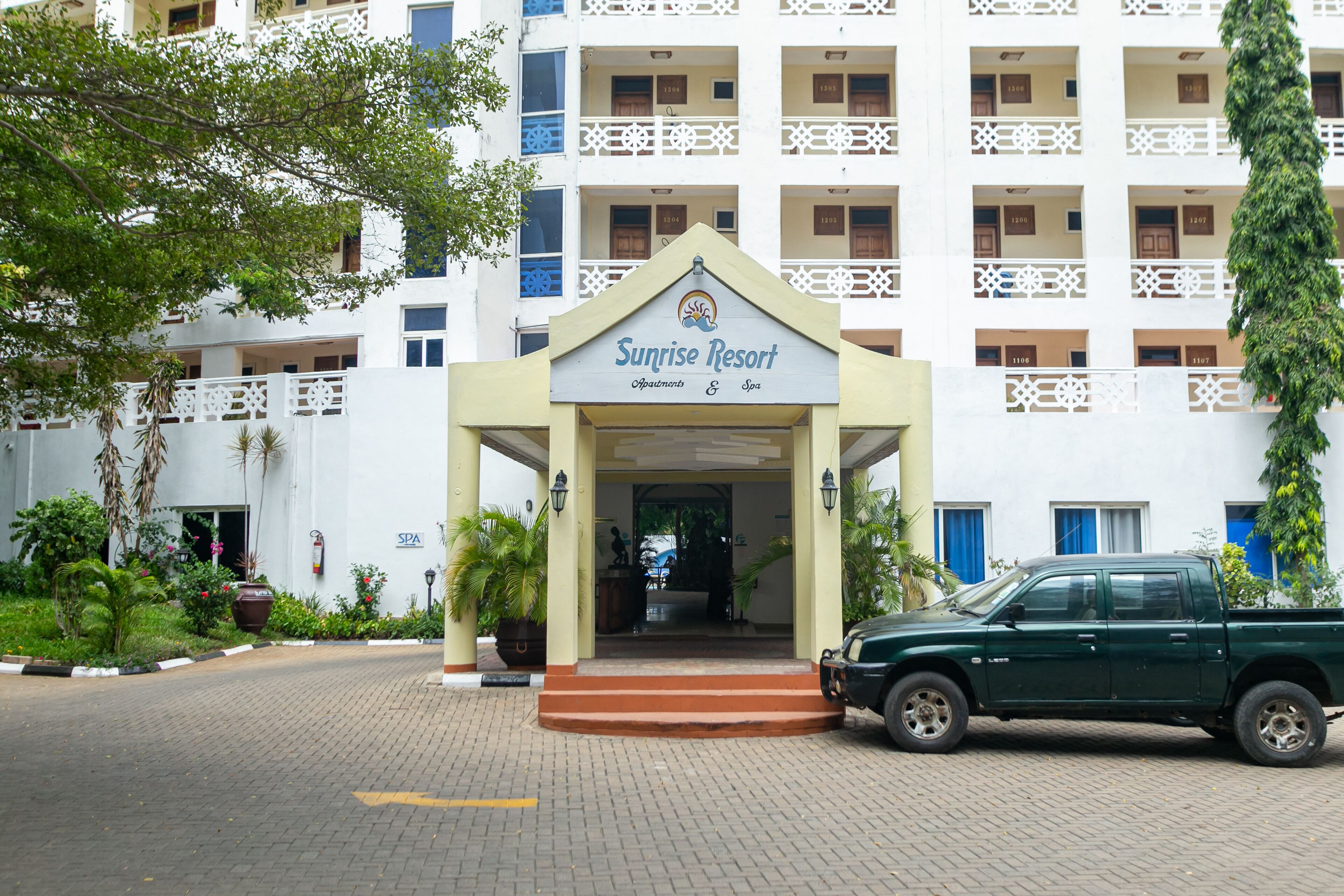 Sunrise Resort Apartments & Spa Sunrise Resort Apartments & Spa