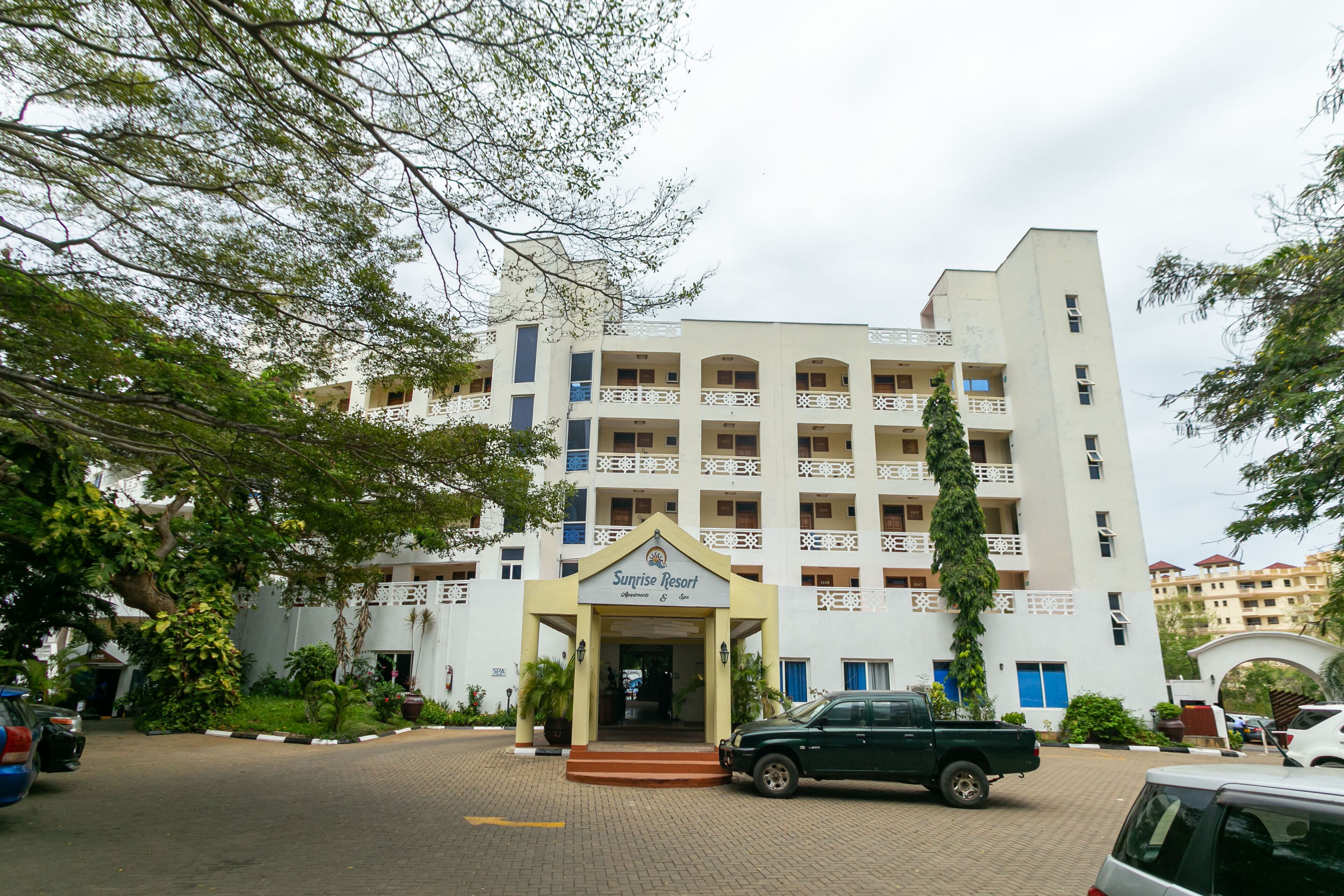 Sunrise Resort Apartments & Spa Sunrise Resort Apartments & Spa