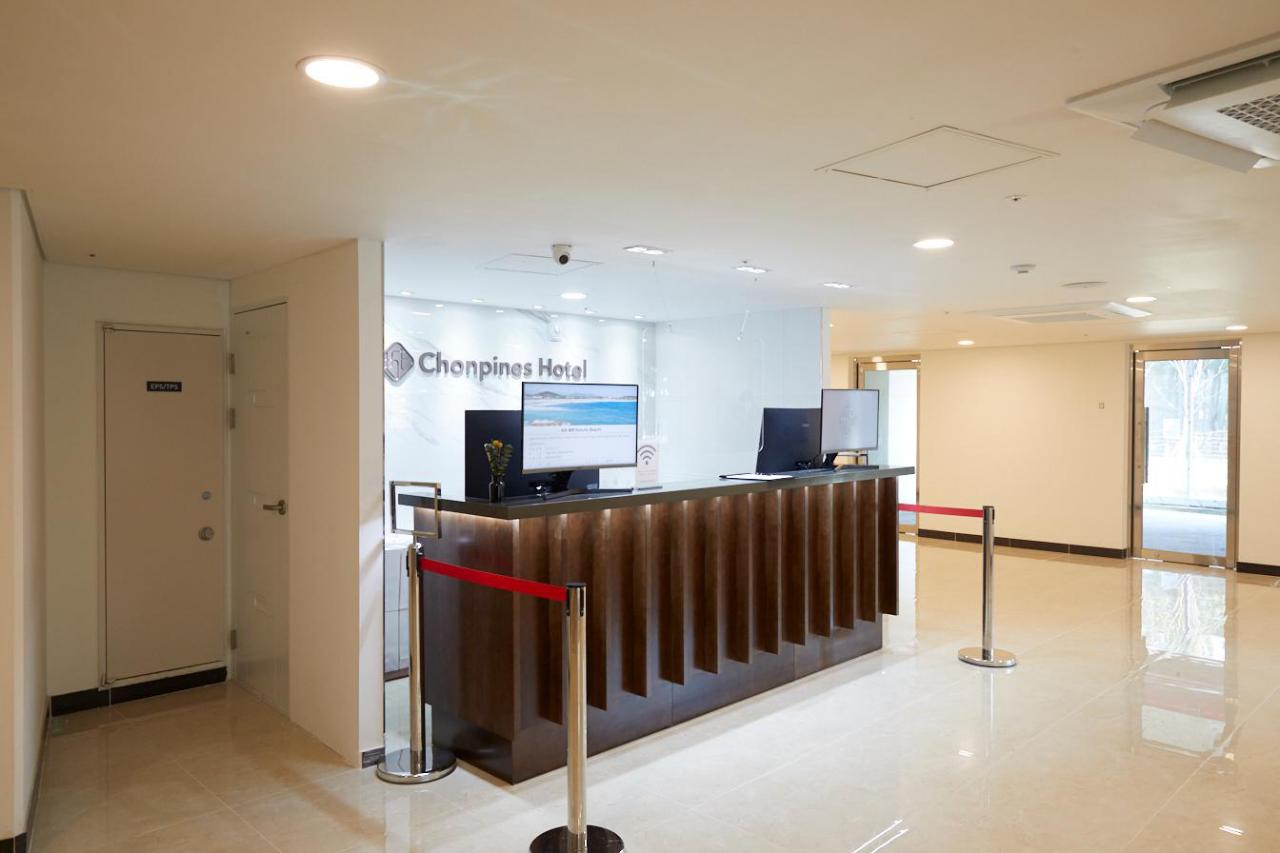 Sokcho Chonpines Beach Hotel