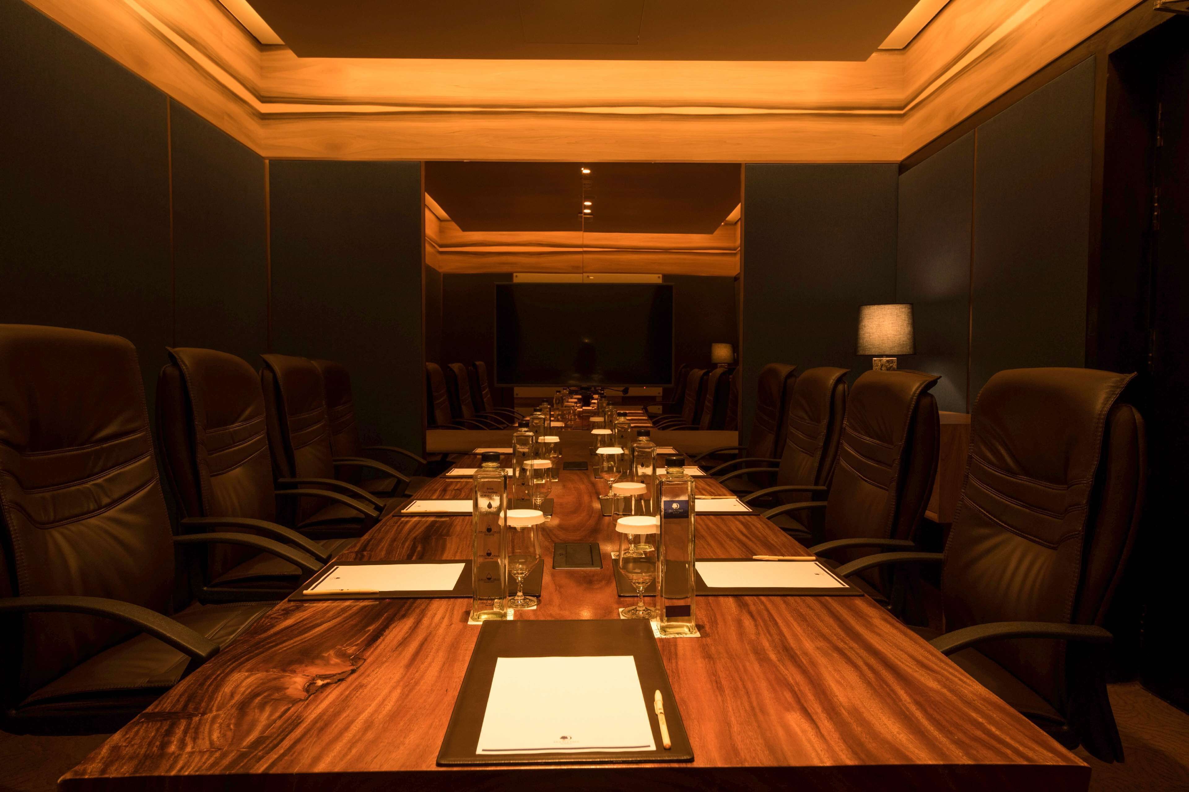 DoubleTree by Hilton Weerawila Rajawarna Resort