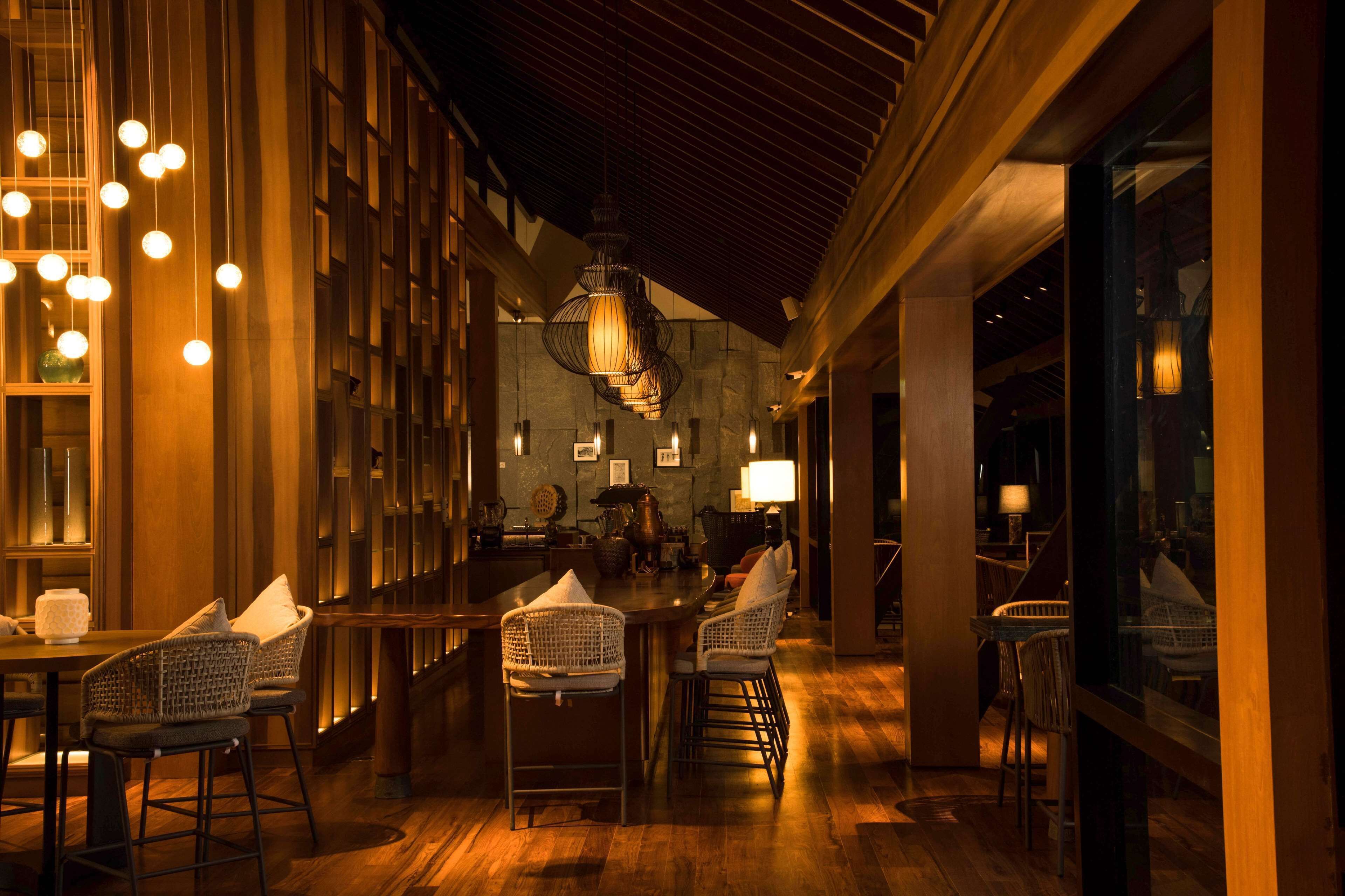 DoubleTree by Hilton Weerawila Rajawarna Resort