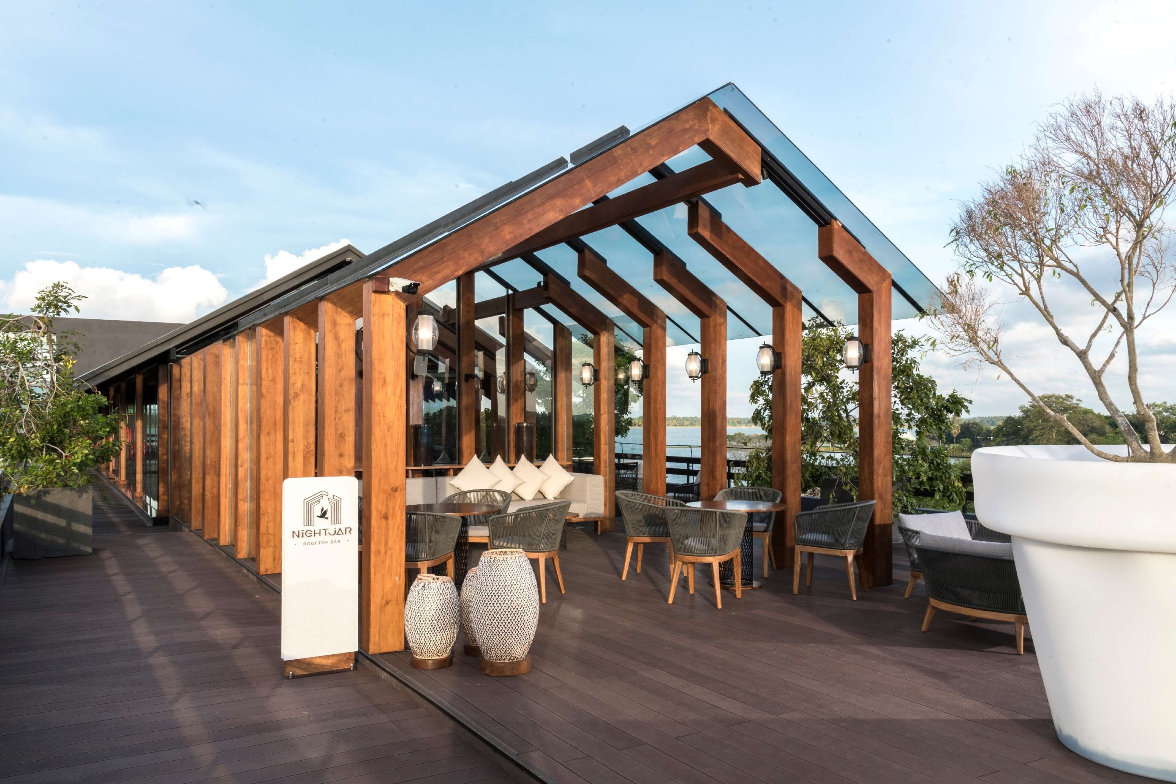 DoubleTree by Hilton Weerawila Rajawarna Resort