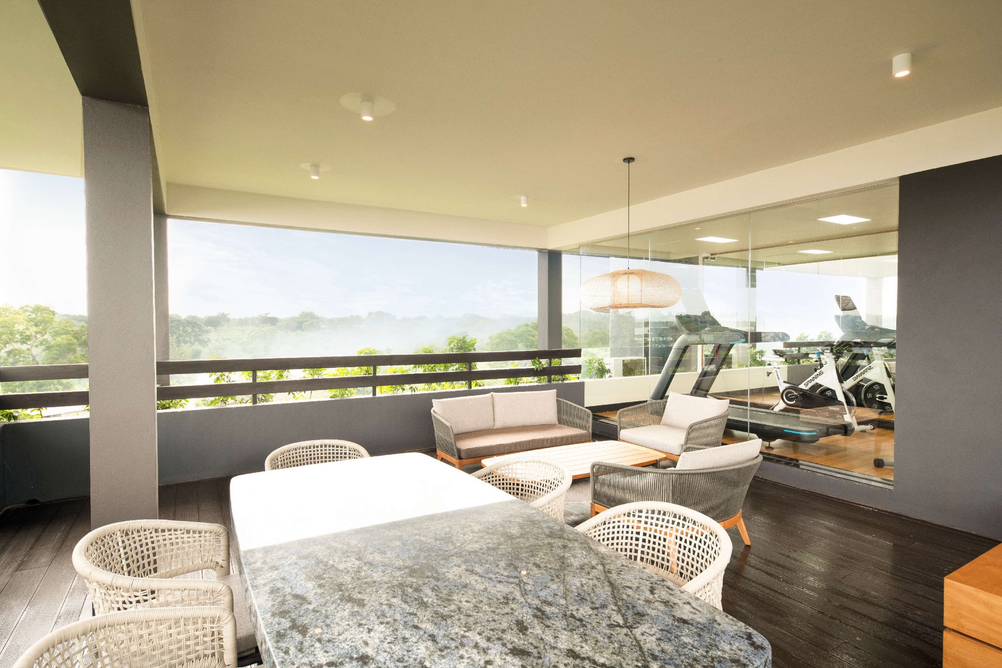 DoubleTree by Hilton Weerawila Rajawarna Resort