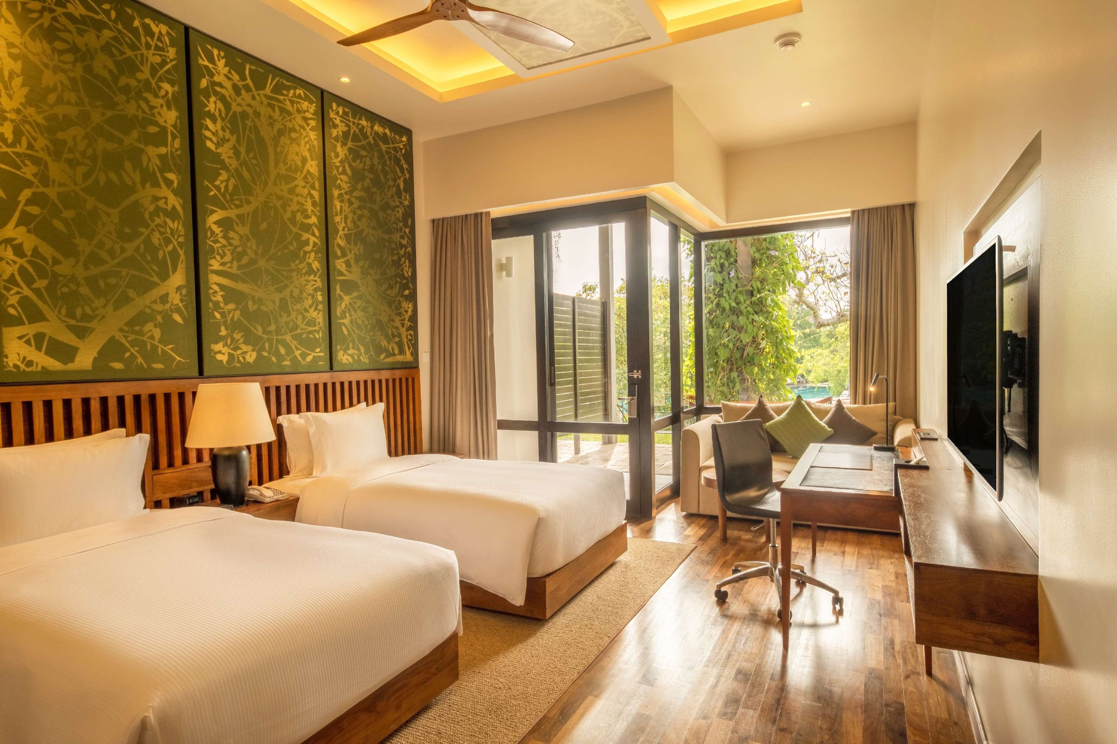 DoubleTree by Hilton Weerawila Rajawarna Resort