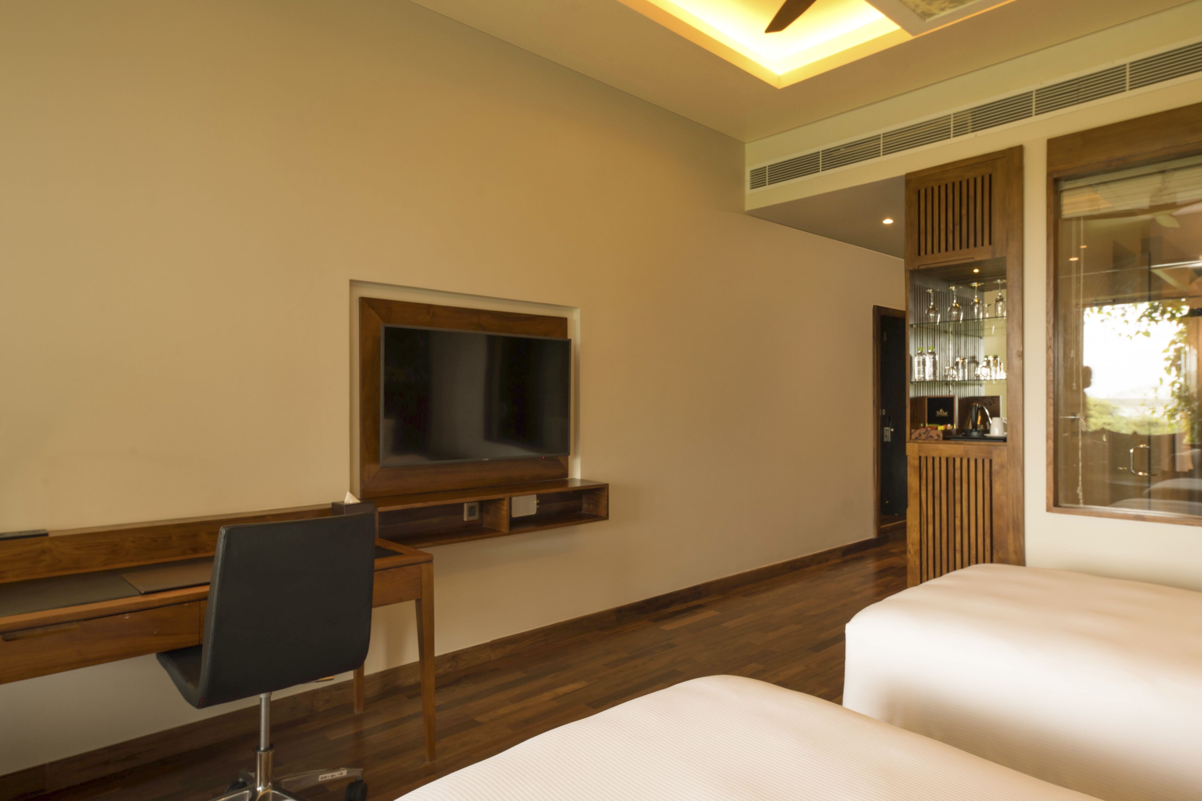 DoubleTree by Hilton Weerawila Rajawarna Resort