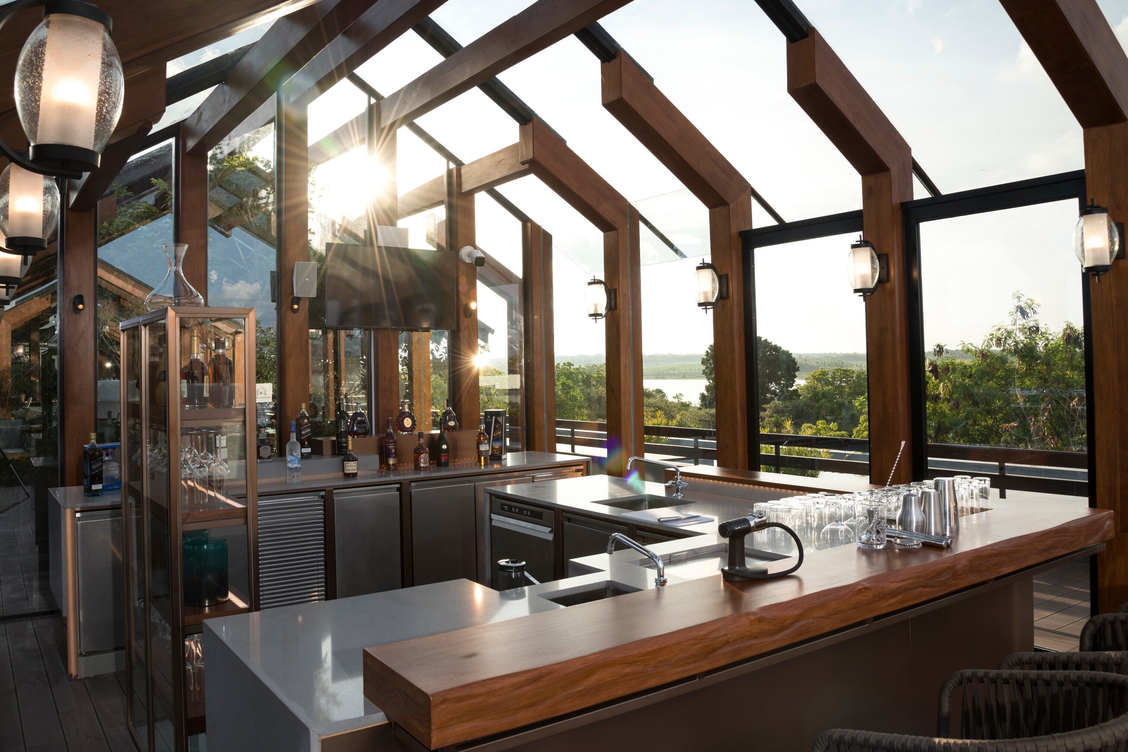 DoubleTree by Hilton Weerawila Rajawarna Resort