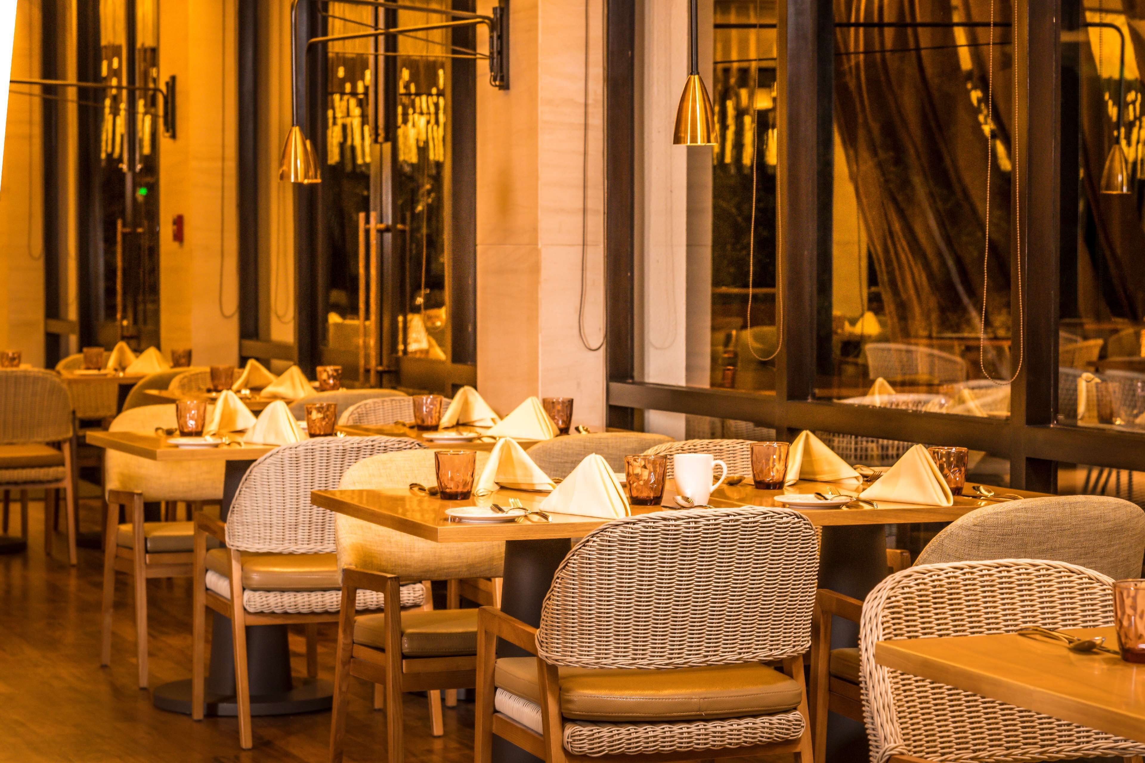 DoubleTree by Hilton Weerawila Rajawarna Resort